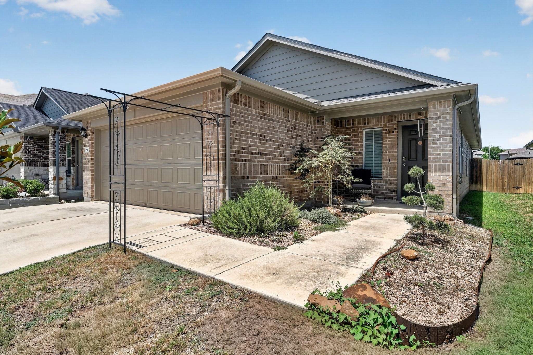 196  Harvest Creek Dr, photo 2