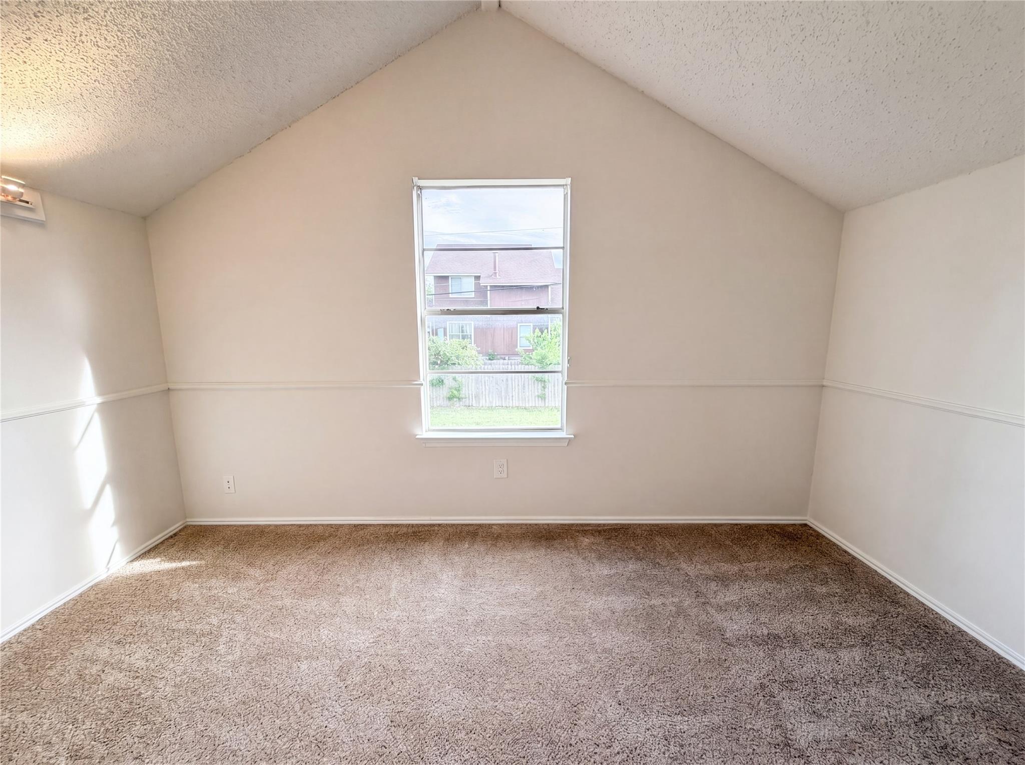 1301  Pitcairn Dr, photo 11