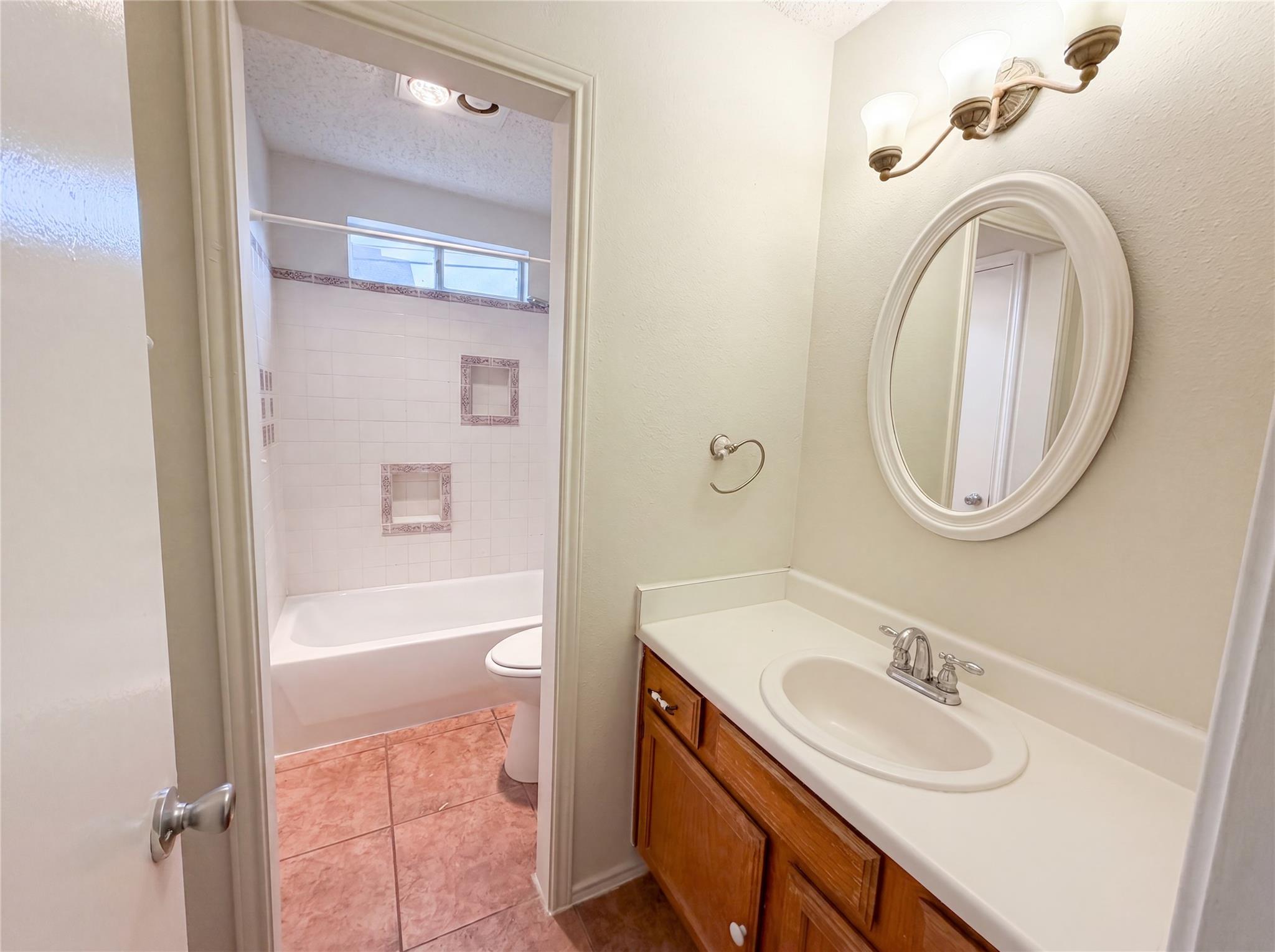 1301  Pitcairn Dr, photo 12
