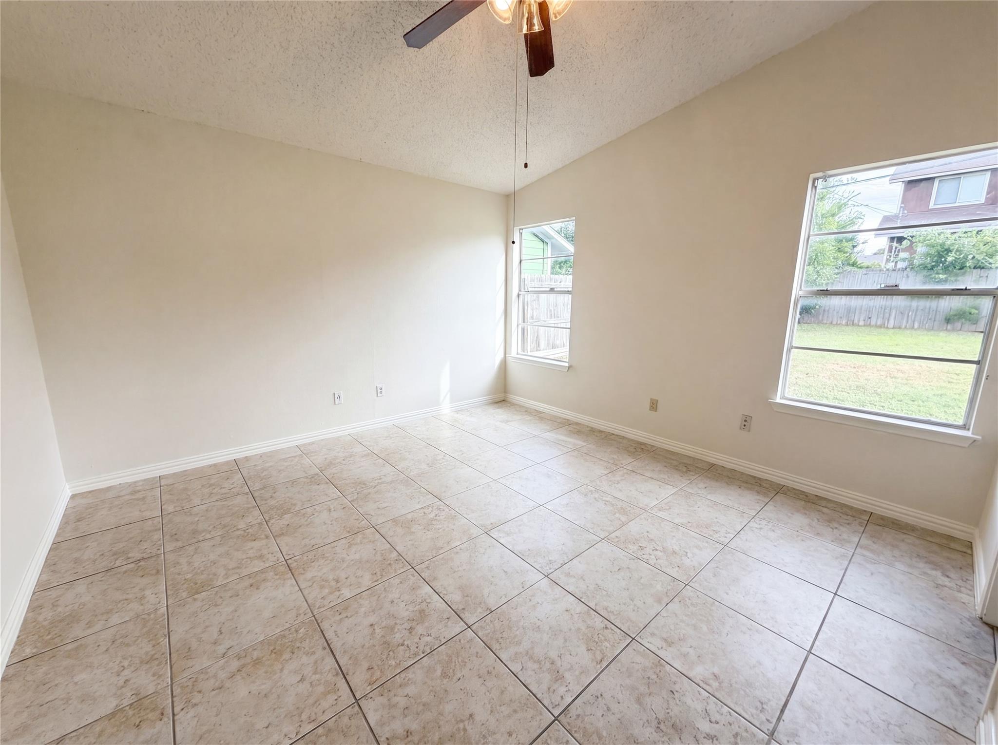 1301  Pitcairn Dr, photo 8