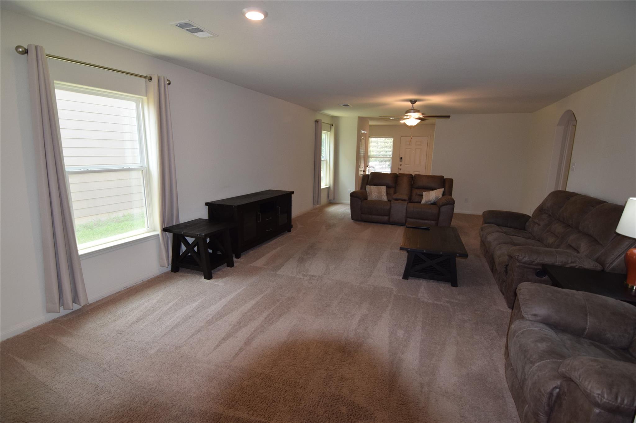 1375  Amy Dr, photo 3