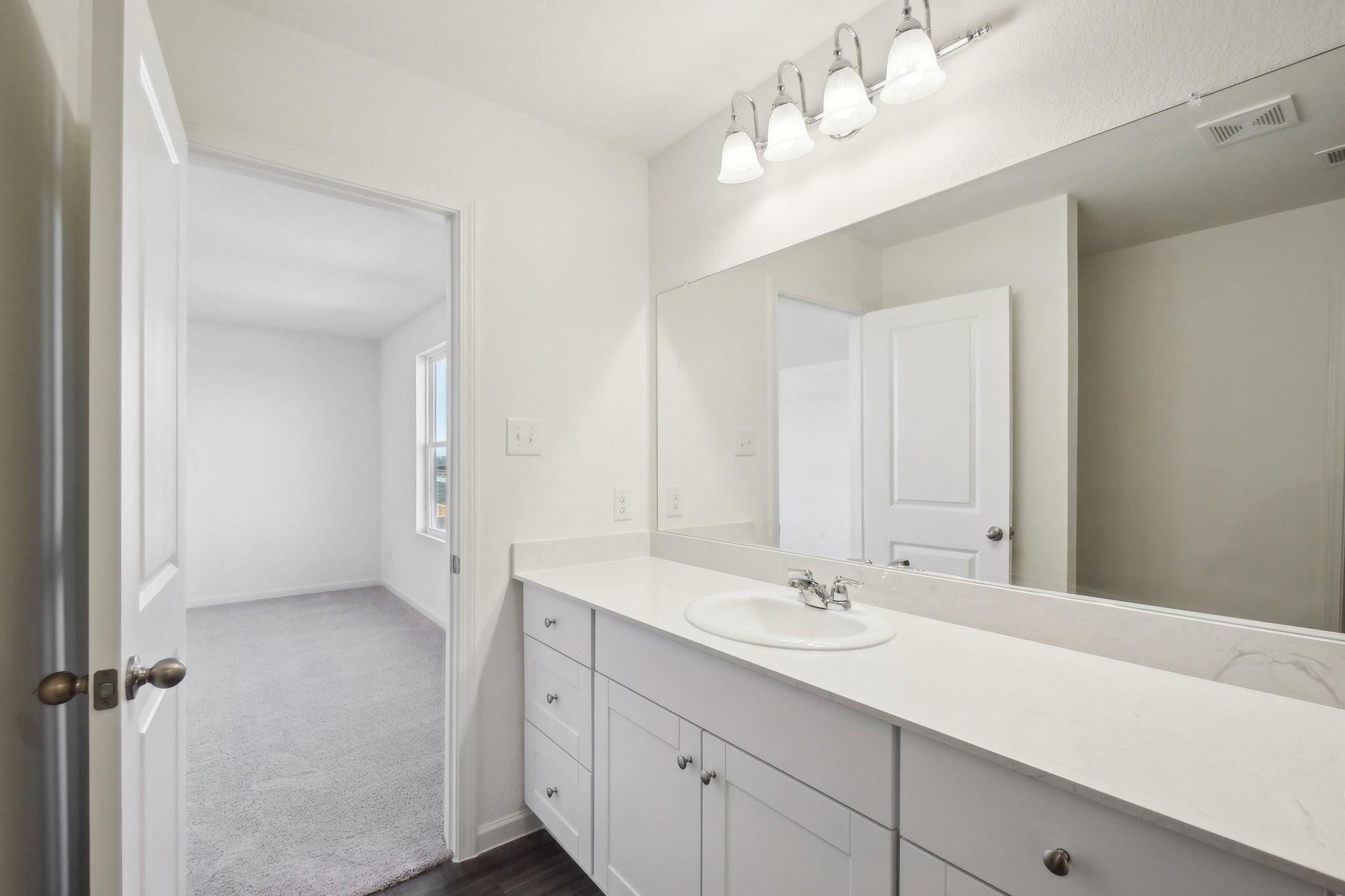 617  Lagoon Dr, photo 5