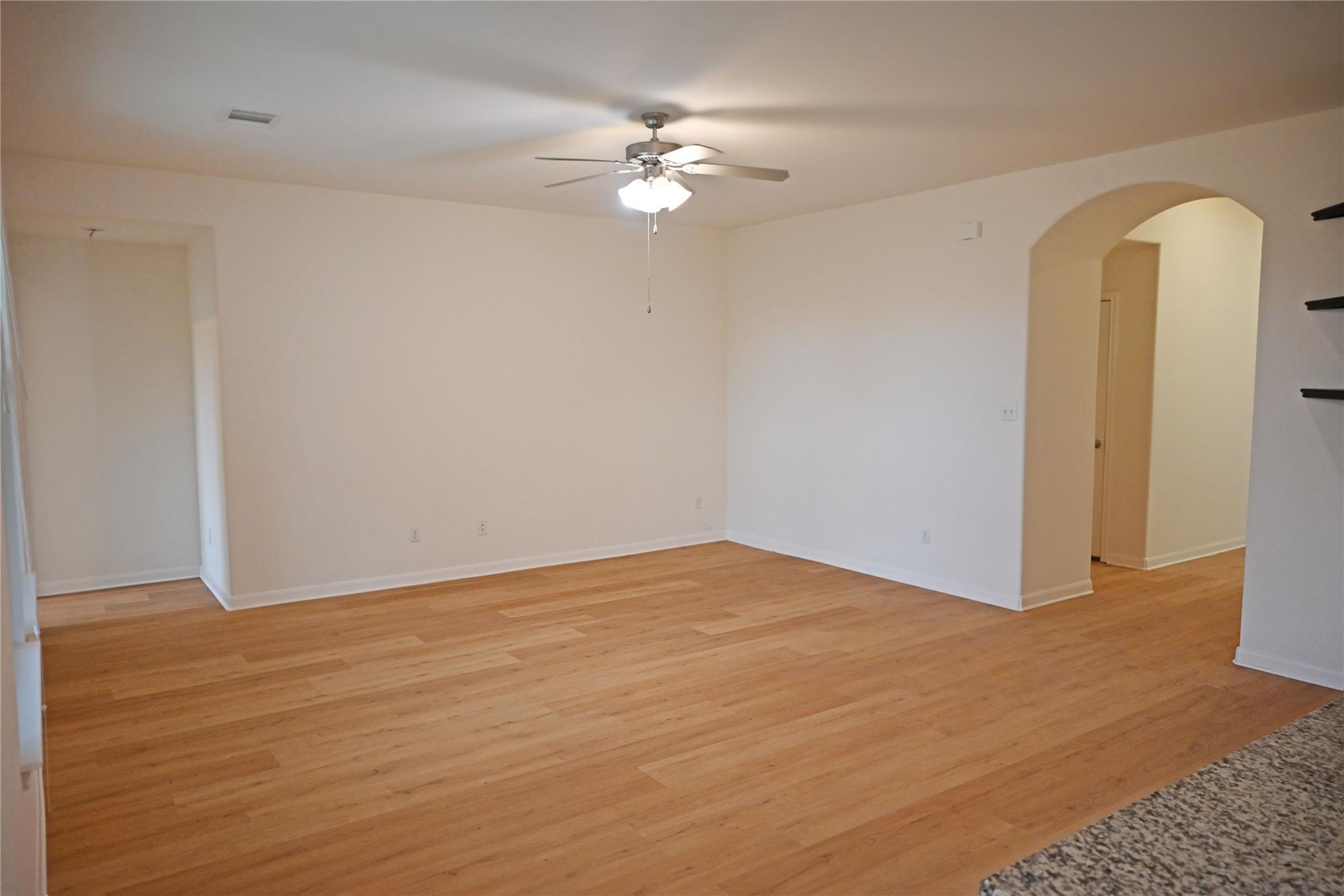 2108  Maplewood Dr, photo 11