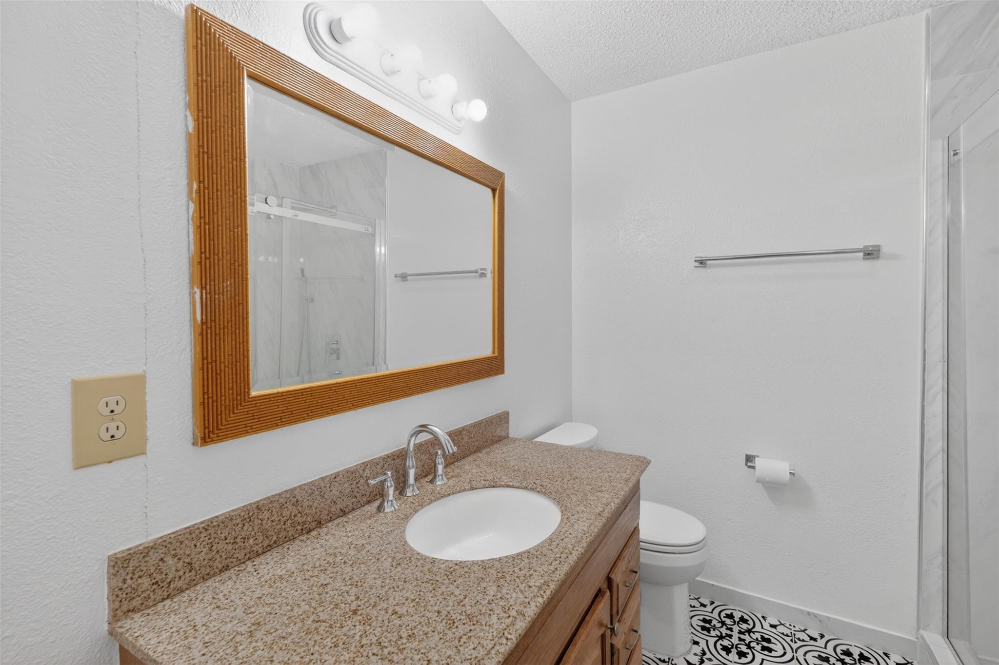 1308  May Dr, photo 6