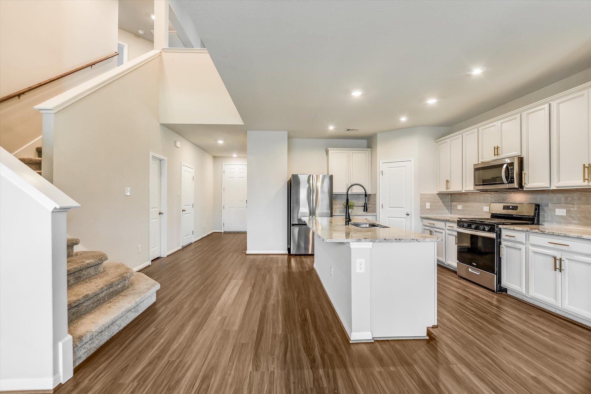 17017  Lathrop Ave, photo 6