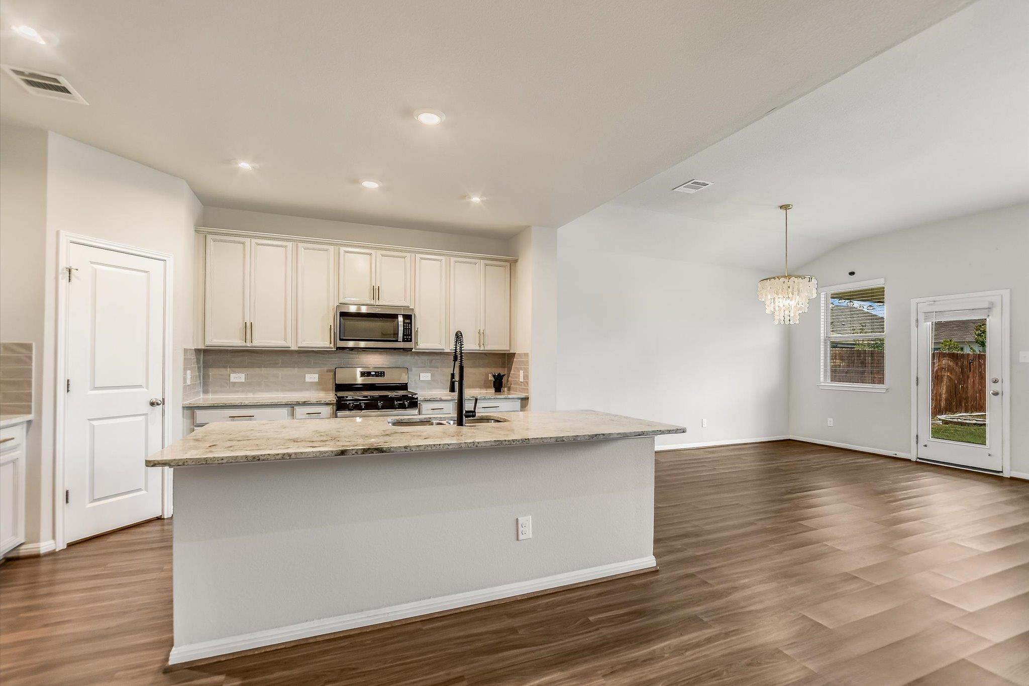 17017  Lathrop Ave, photo 7