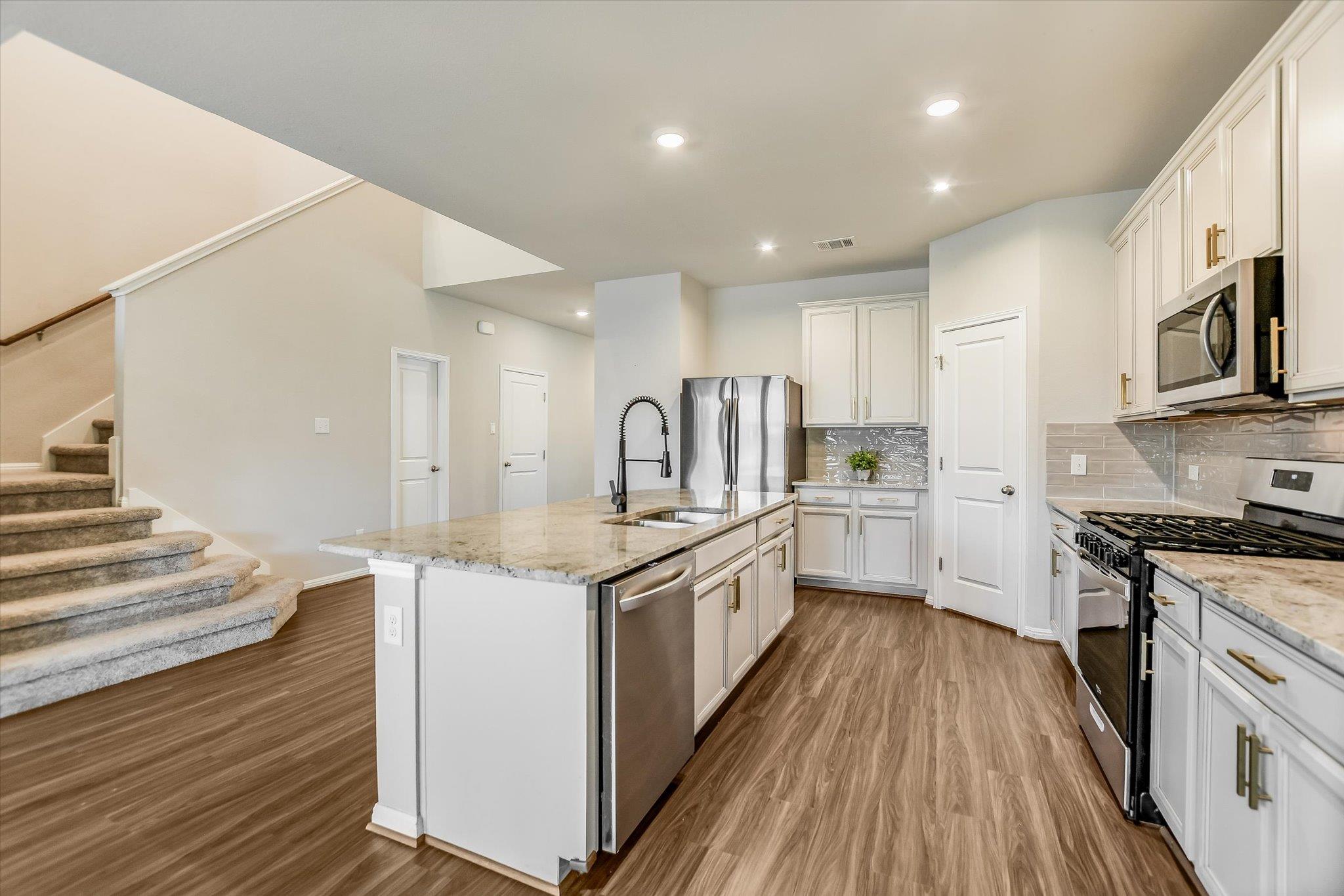 17017  Lathrop Ave, photo 8