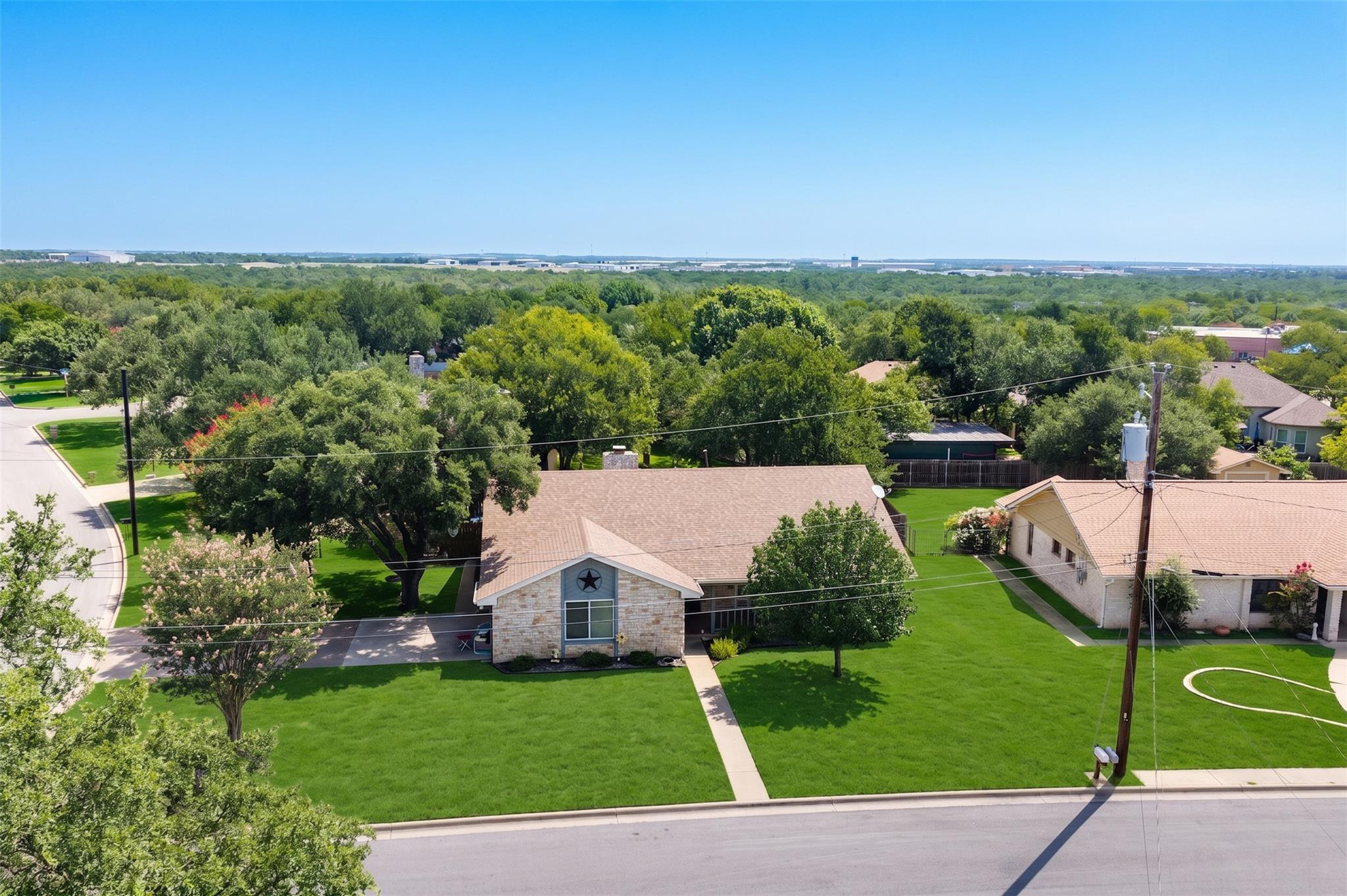 3423  Bluebonnet Trl, photo 2
