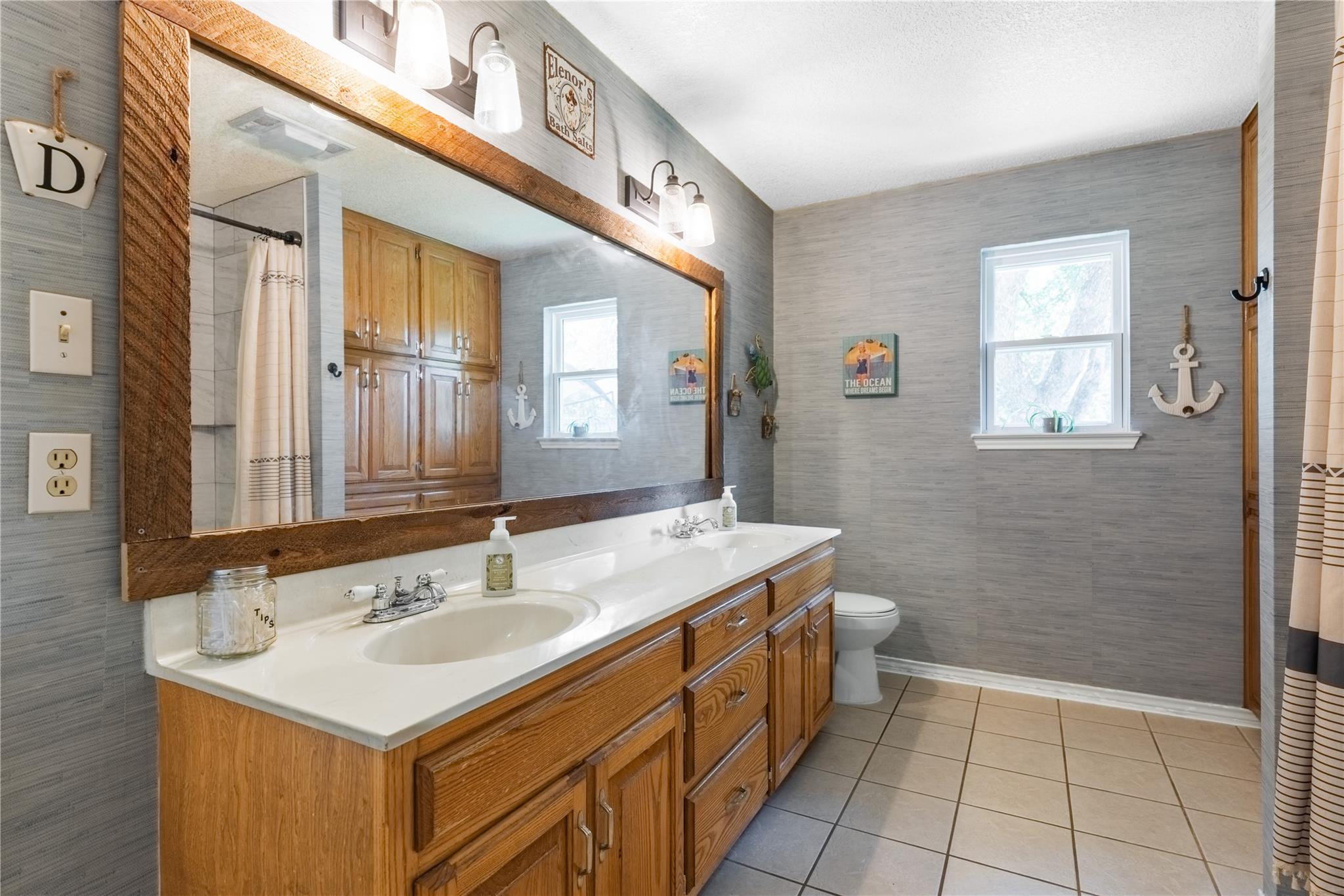 3423  Bluebonnet Trl, photo 11
