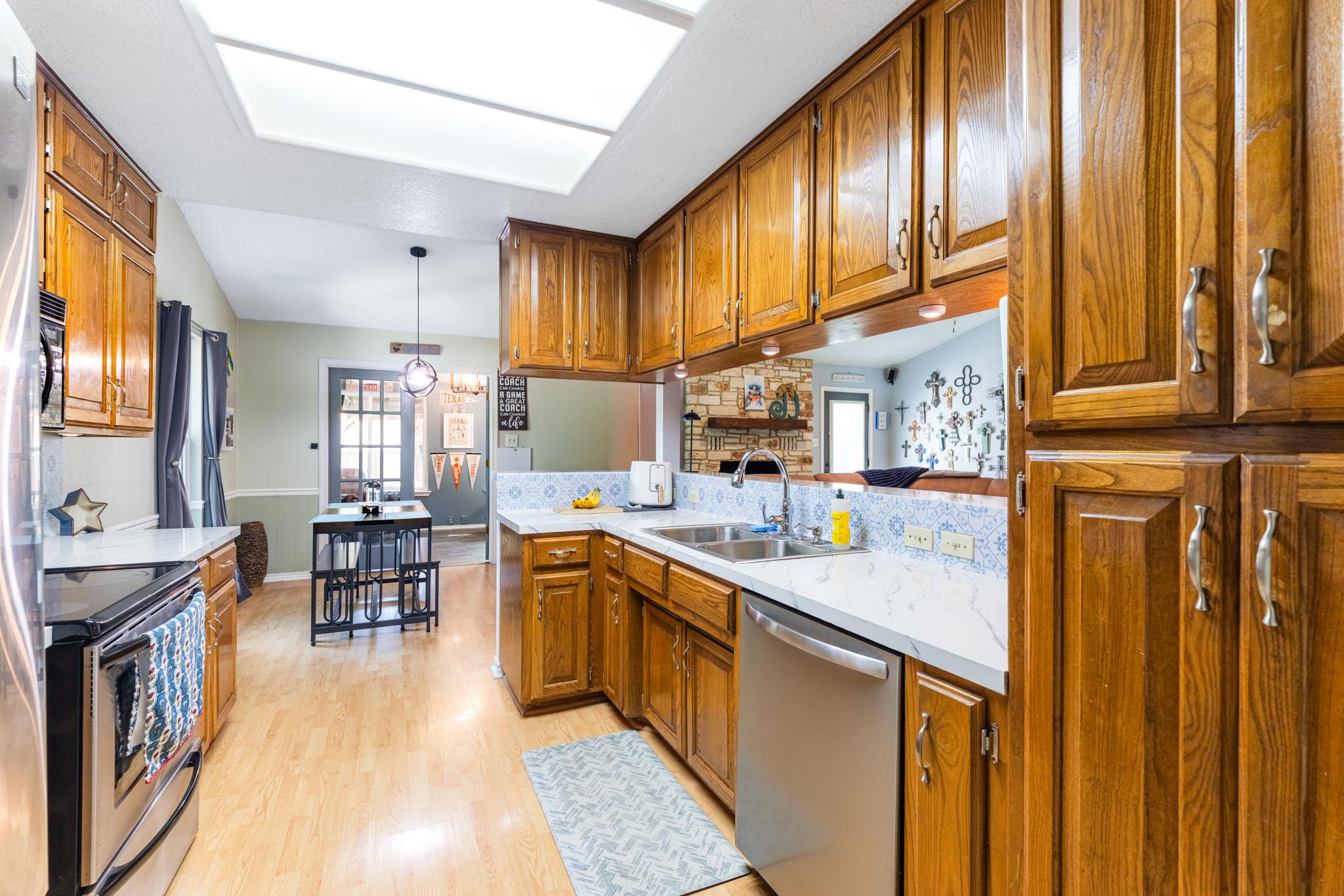 3423  Bluebonnet Trl, photo 9