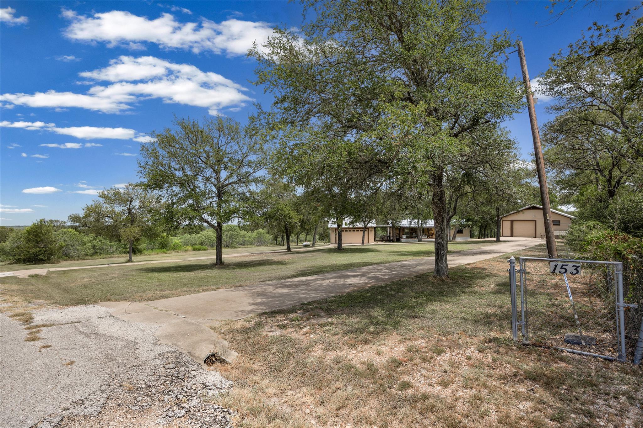 153  Saldana Dr, photo 2
