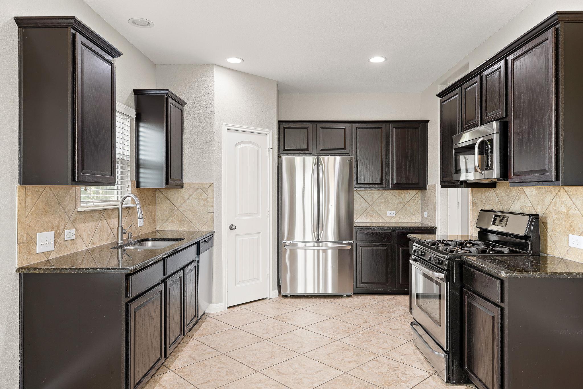 313  Moulins Ln, photo 11