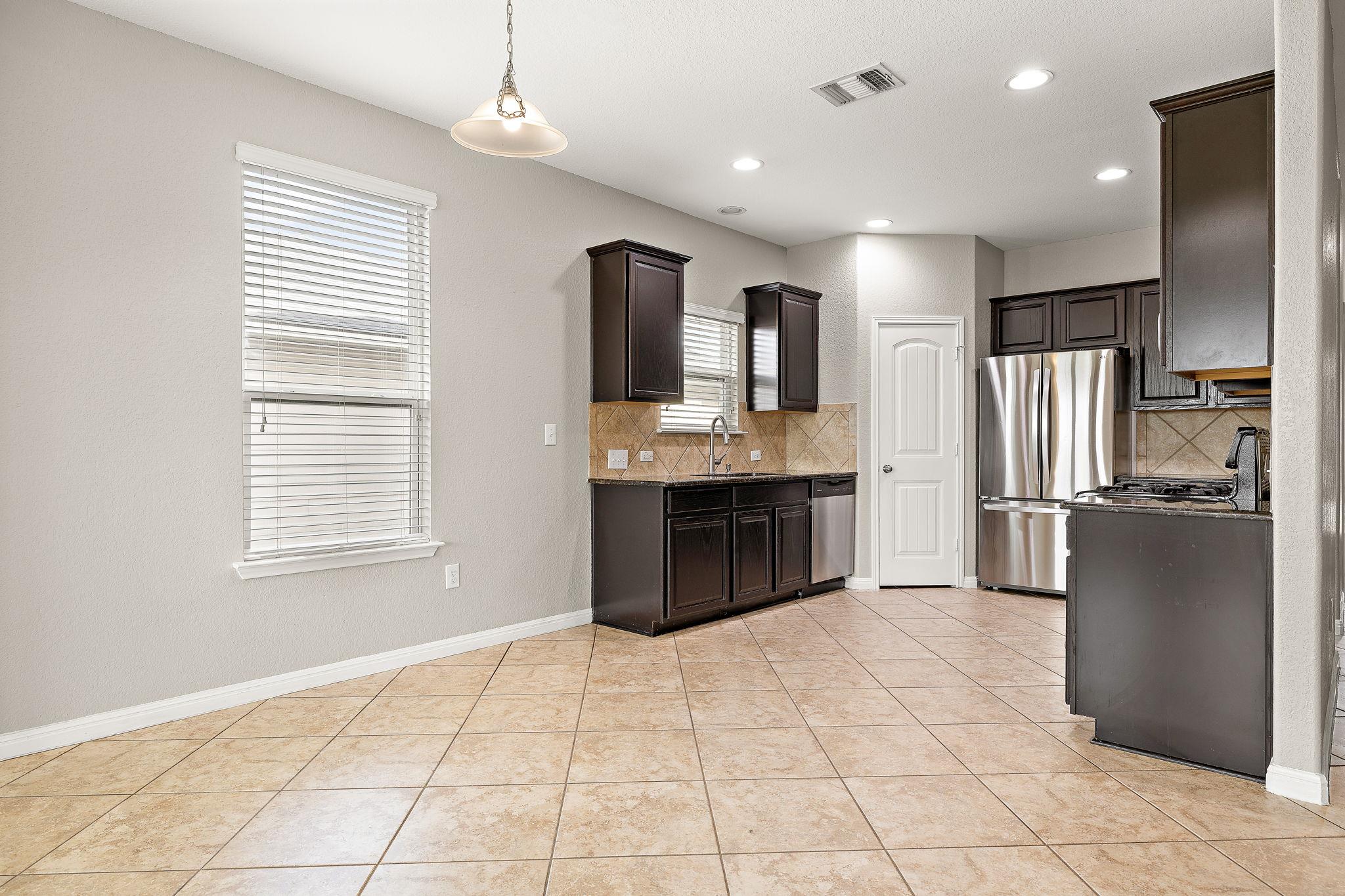 313  Moulins Ln, photo 12