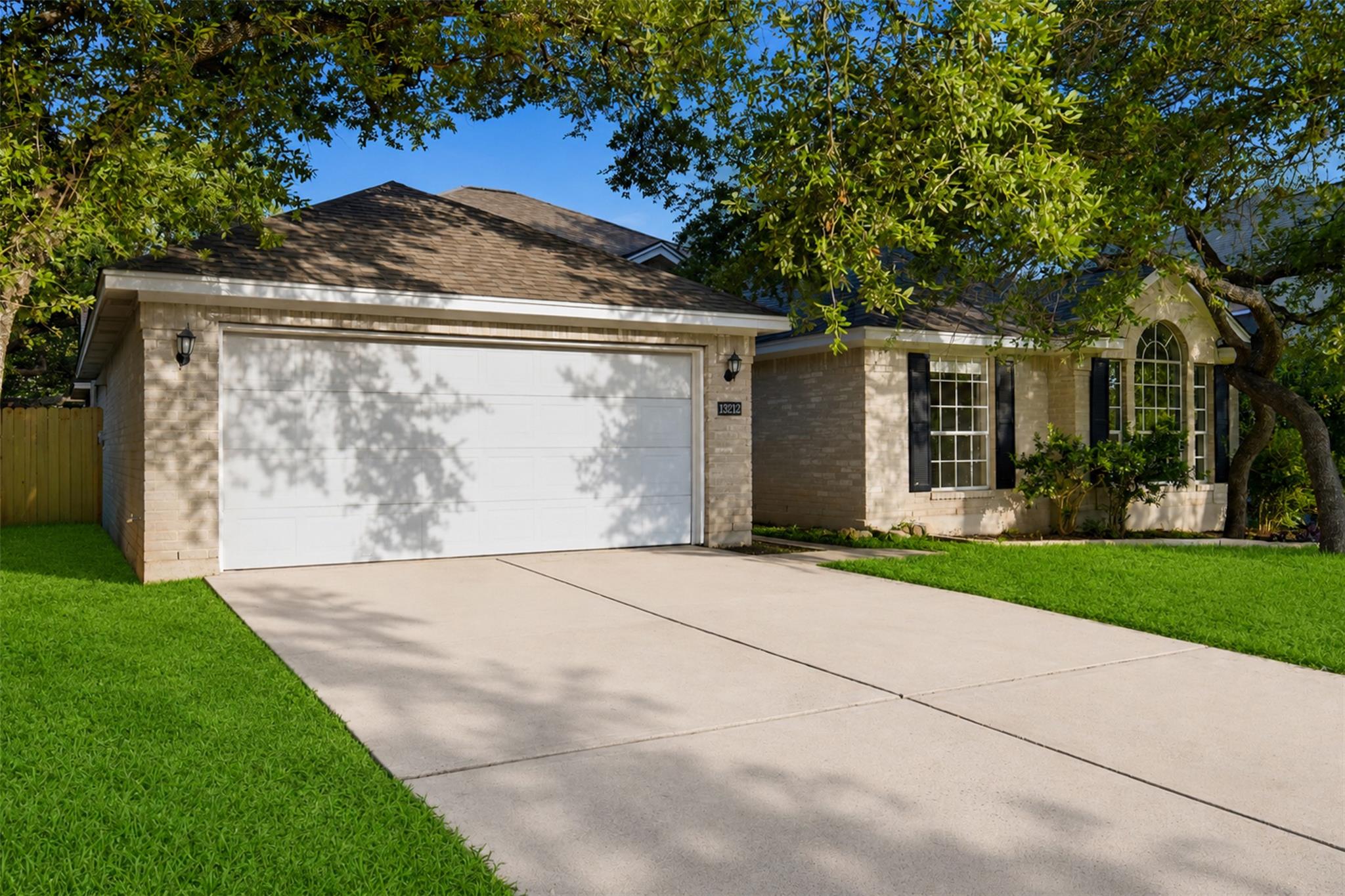 13212  HUMPHREY Dr, photo 3