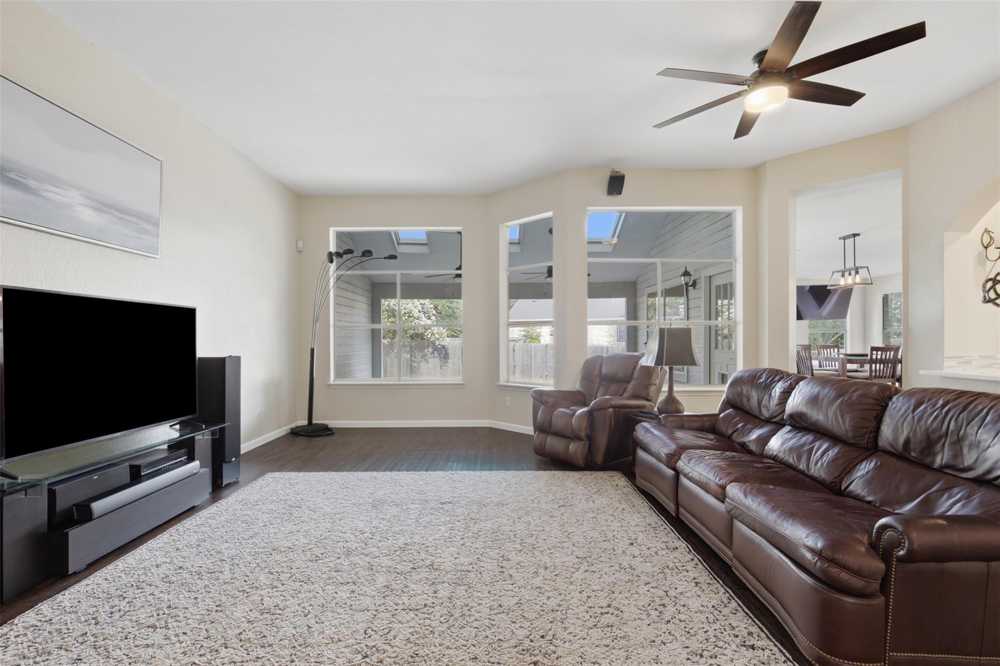 13212  HUMPHREY Dr, photo 4