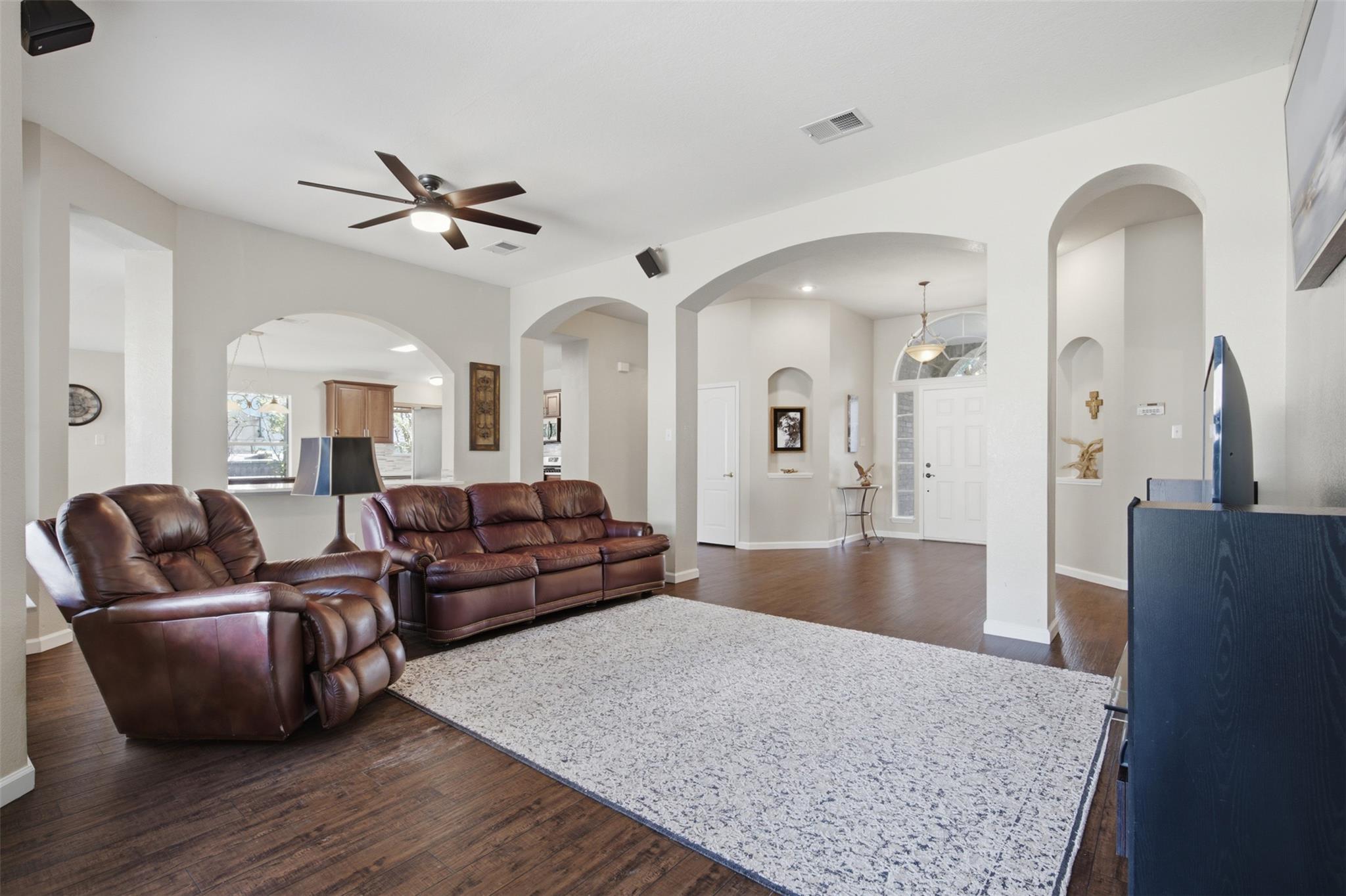 13212  HUMPHREY Dr, photo 9