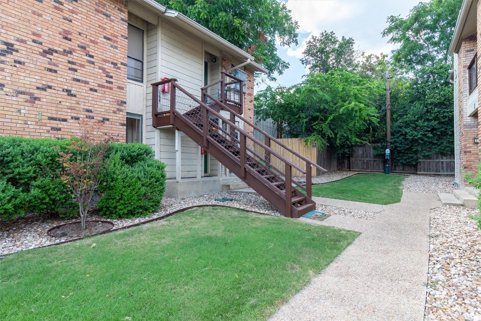 421 W San Antonio St  #i 2, photo 3