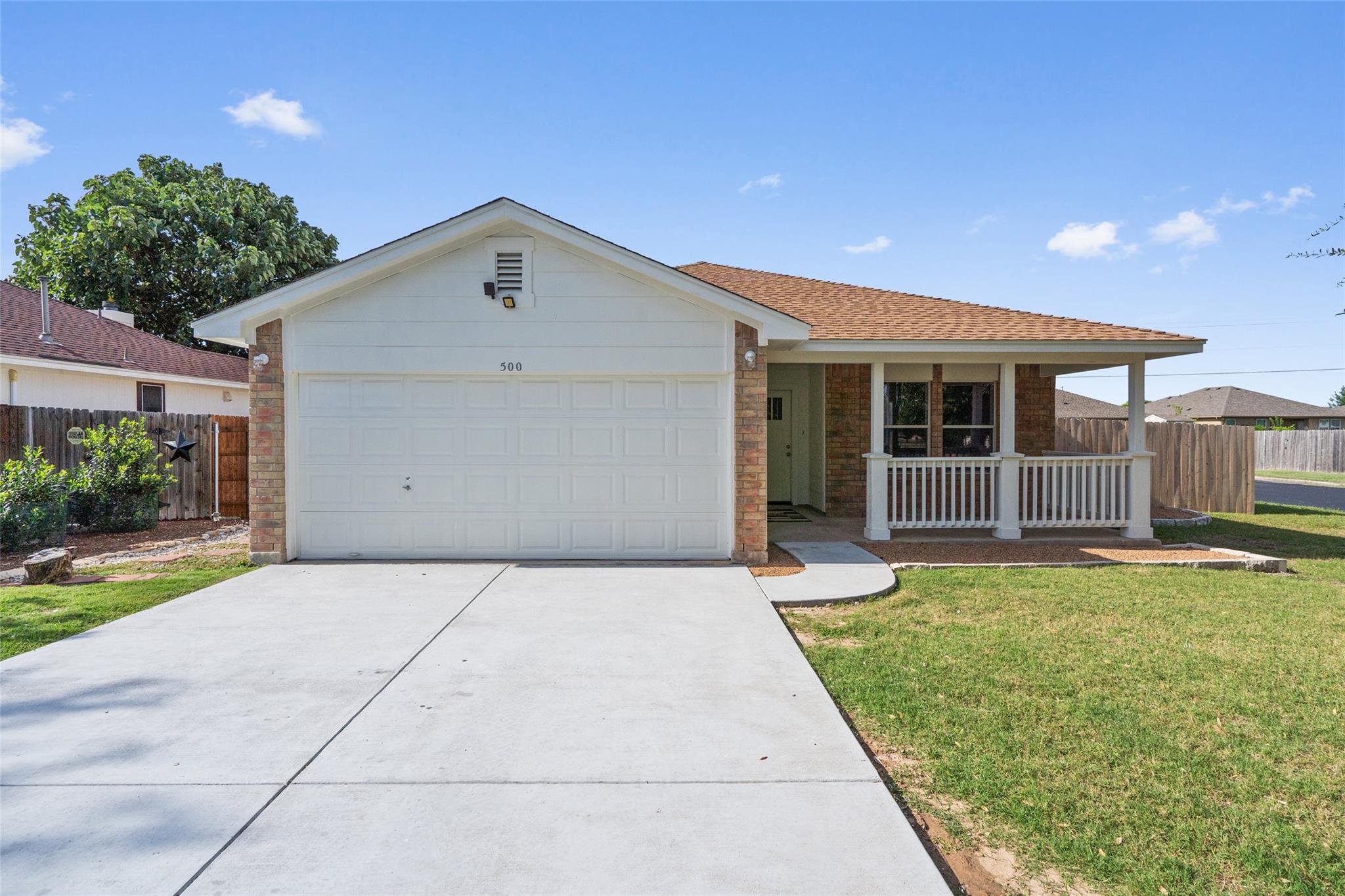 500  Mitchell Dr, photo 2