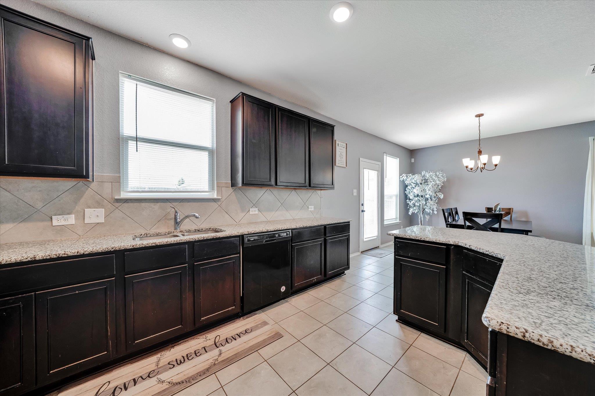 18920  Lady Bird Johnson St, photo 12