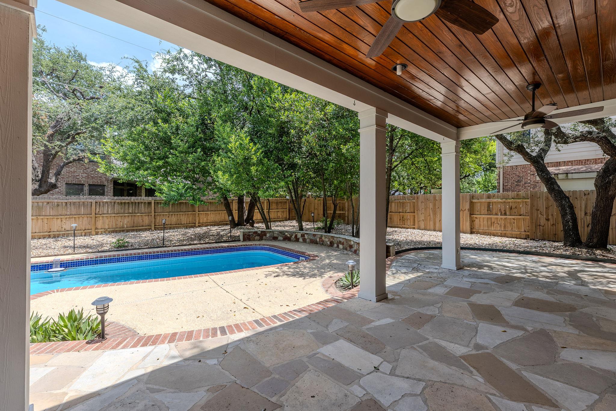 2227  Buena Vista Ln, photo 2