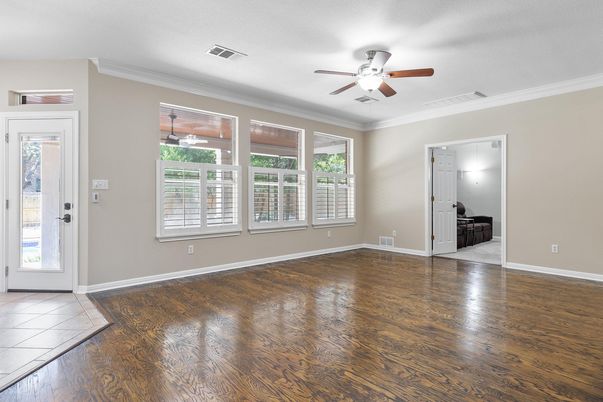 2227  Buena Vista Ln, photo 9