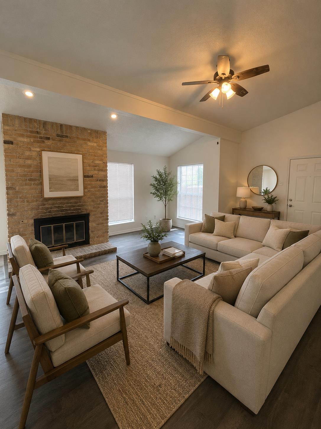 2401  Leon St  #206, photo 3