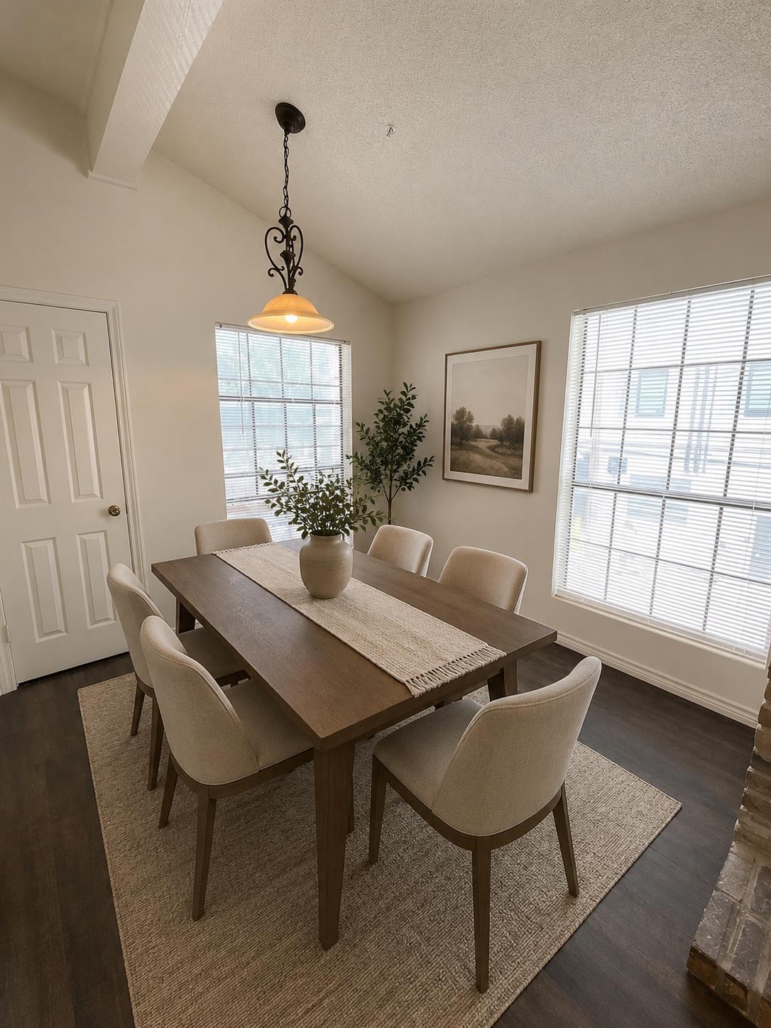 2401  Leon St  #206, photo 4