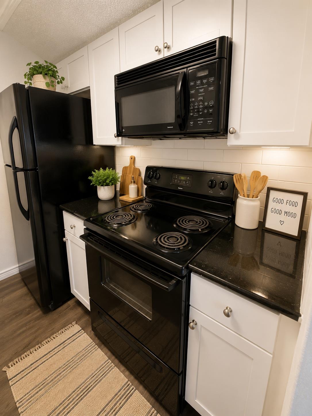 2401  Leon St  #206, photo 6