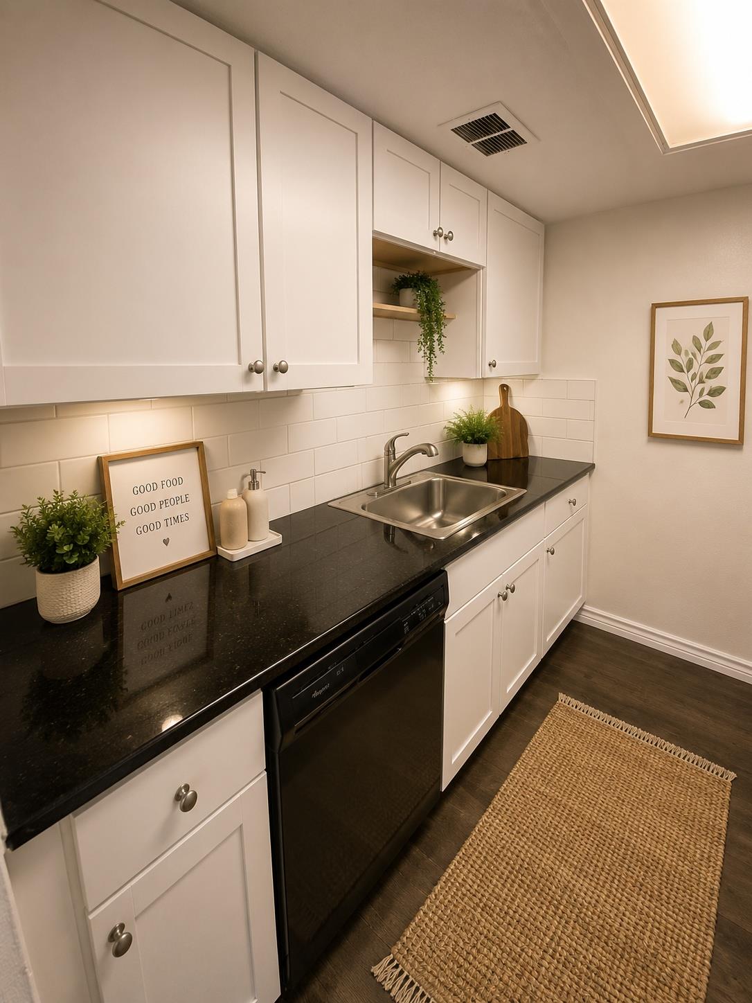 2401  Leon St  #206, photo 7