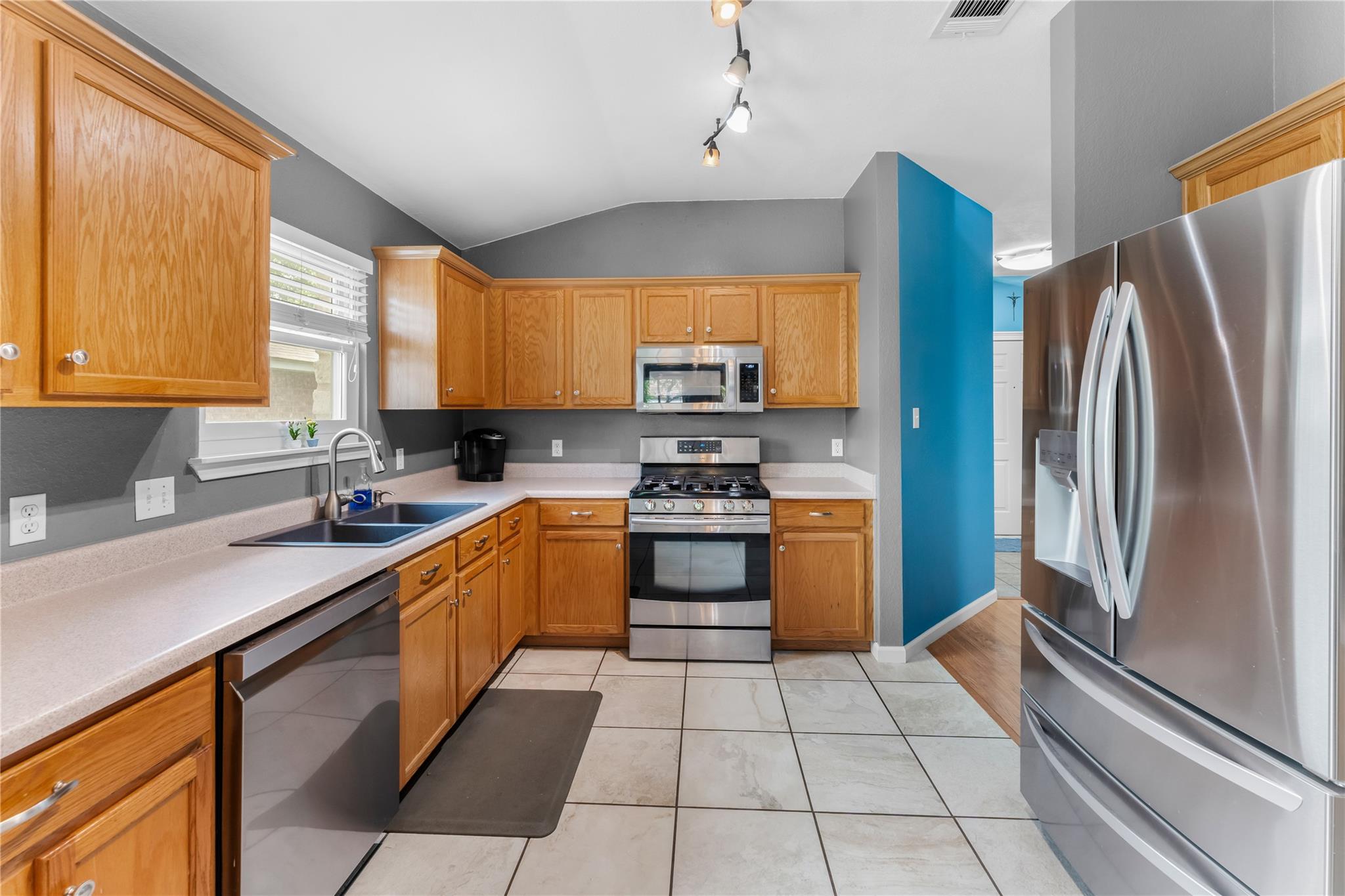 3555  Rock Shelf Ln, photo 11