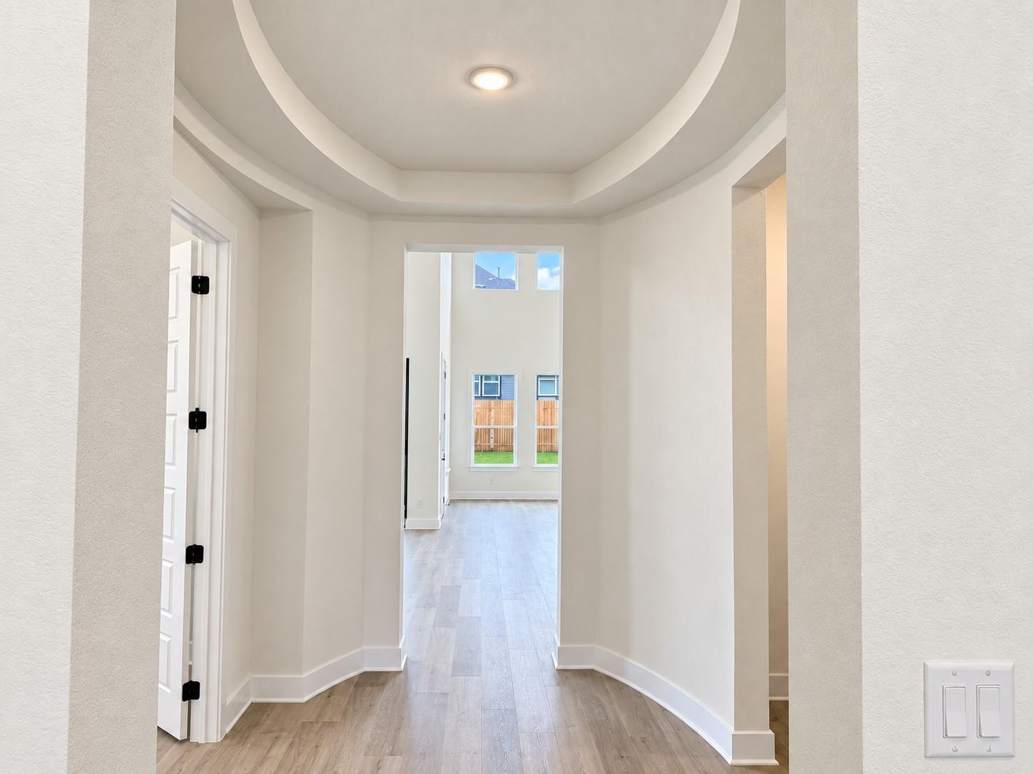 204  Medallion St, photo 2