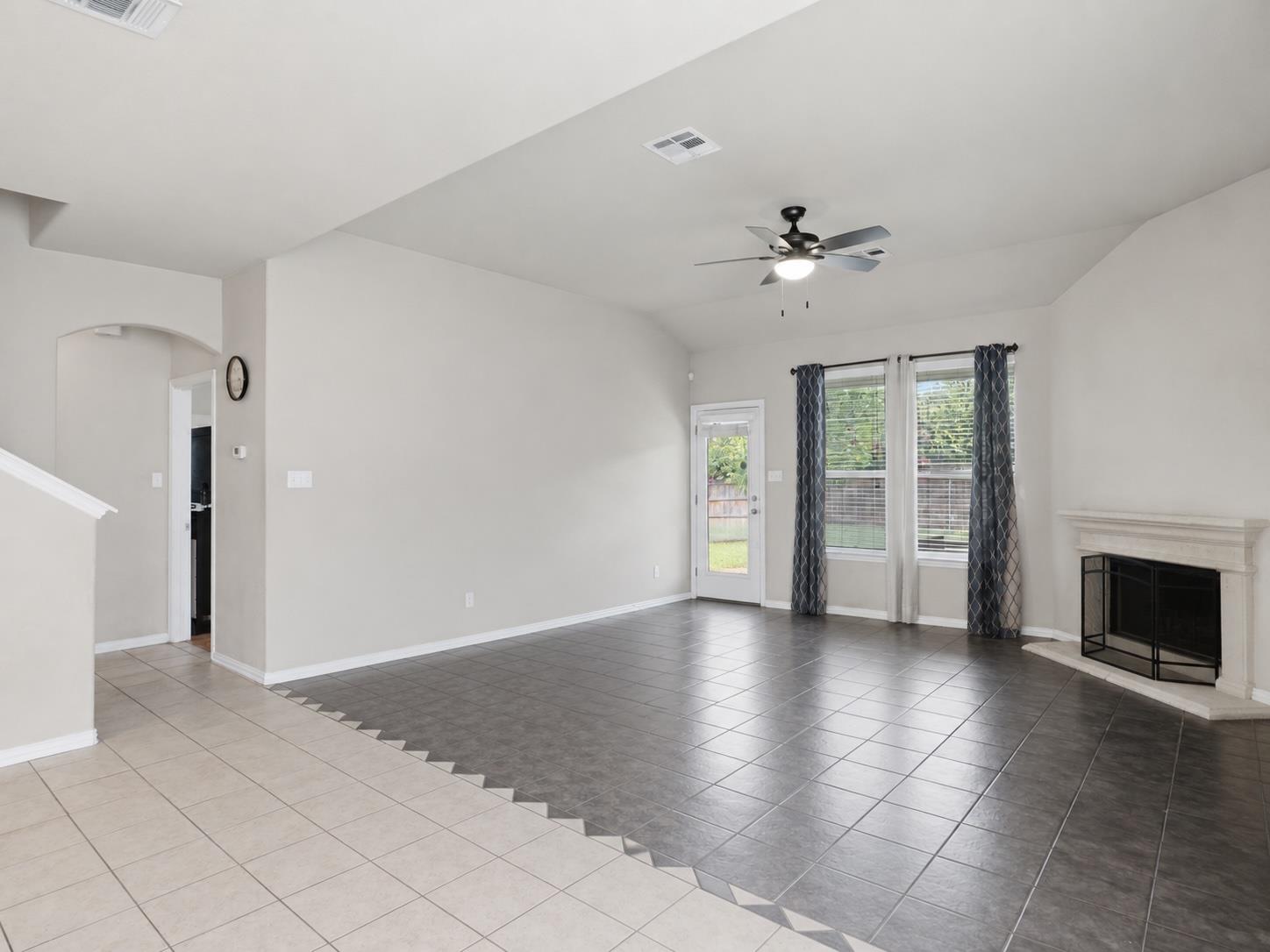 459  Sandstone Trl, photo 10