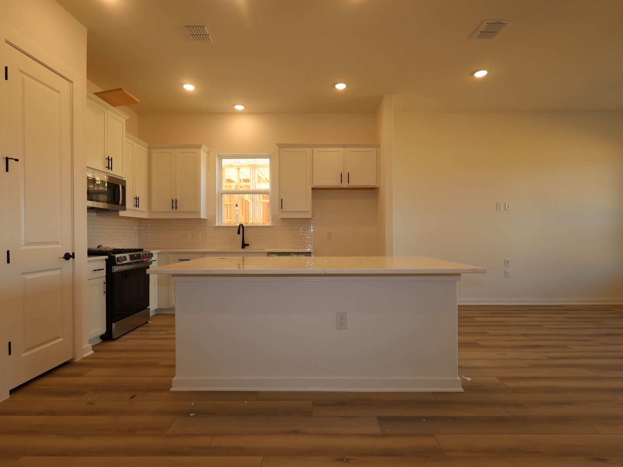 13212  Keefer Dr, photo 6