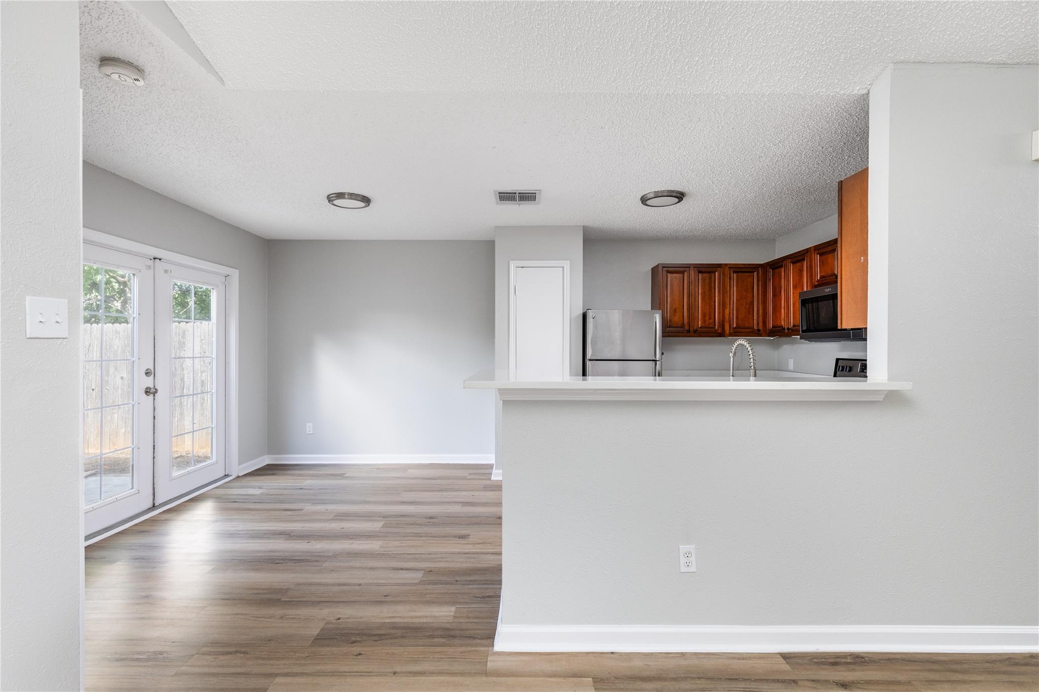 1803  Heatherglen Ln, photo 11