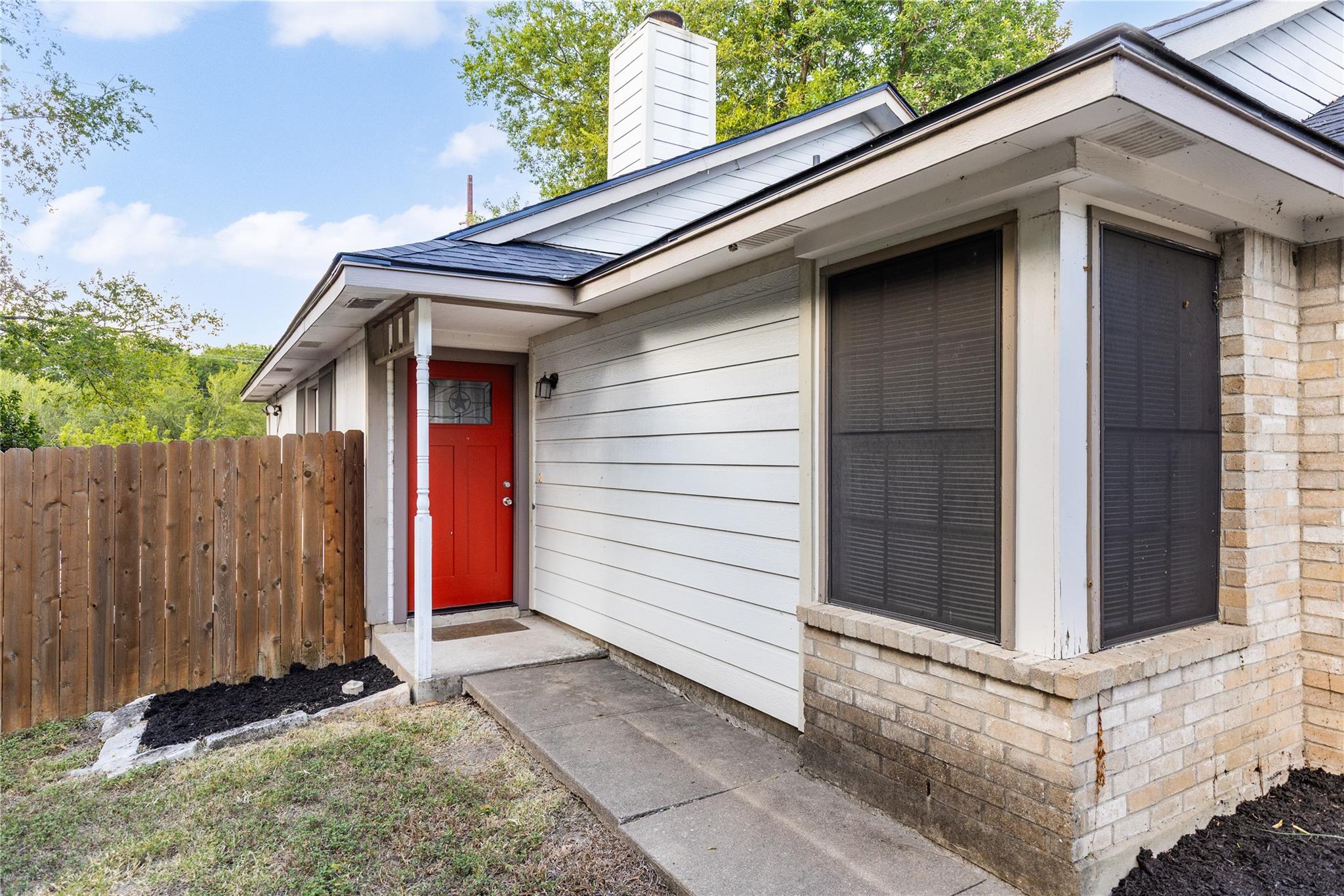 1803  Heatherglen Ln, photo 3