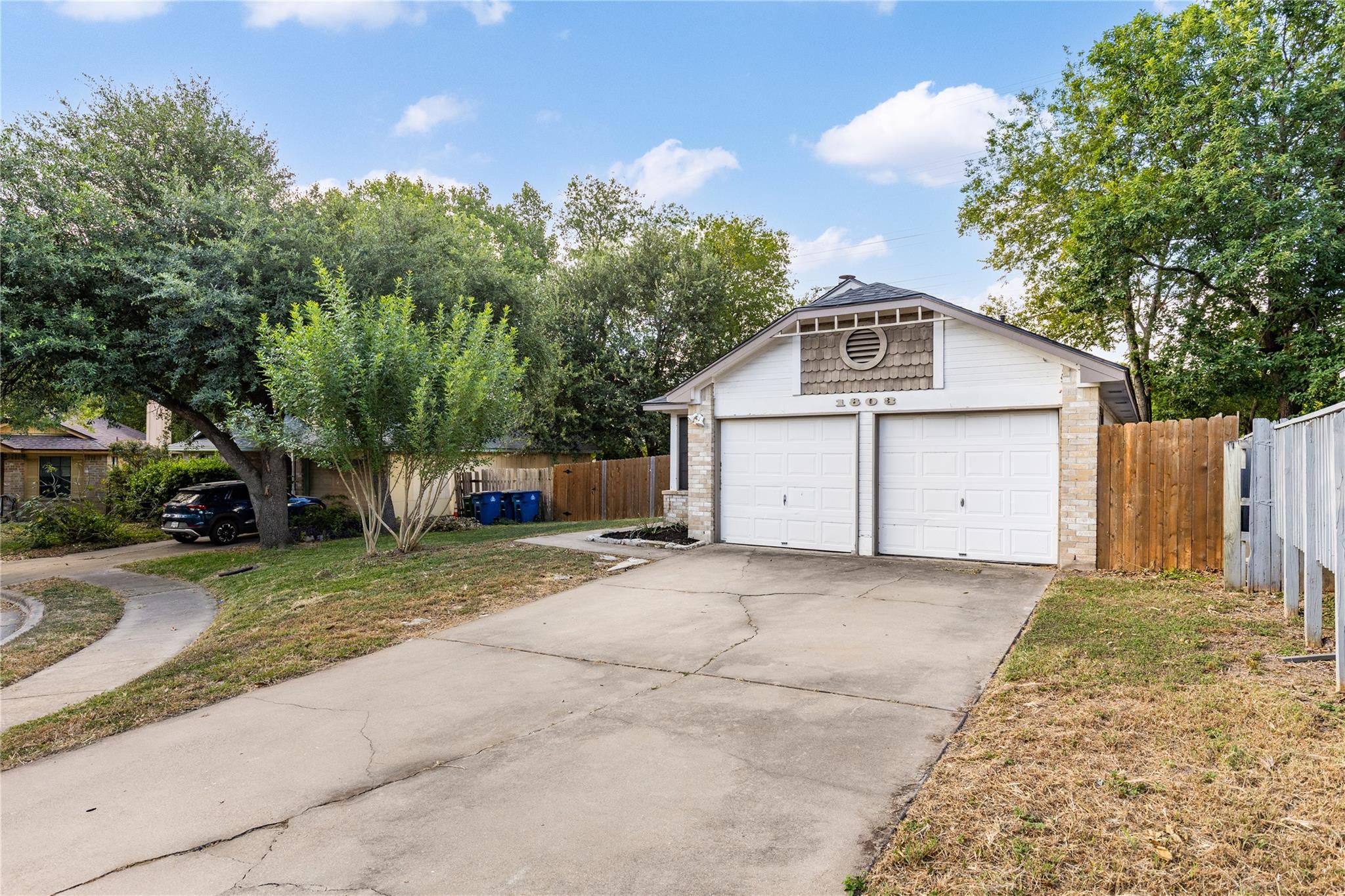 1803  Heatherglen Ln, photo 4