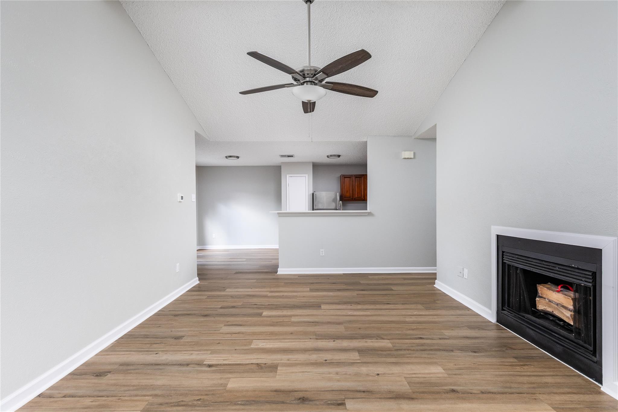 1803  Heatherglen Ln, photo 6