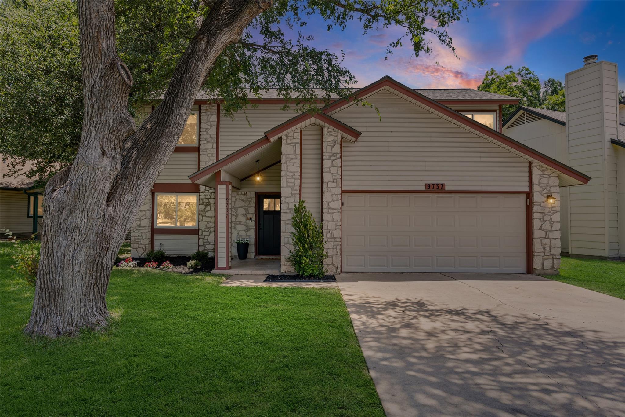 9737  Anderson Village Dr, photo 2