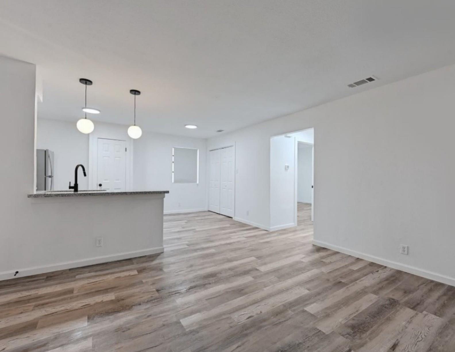 2303  Cedrick Cv  #A, photo 3