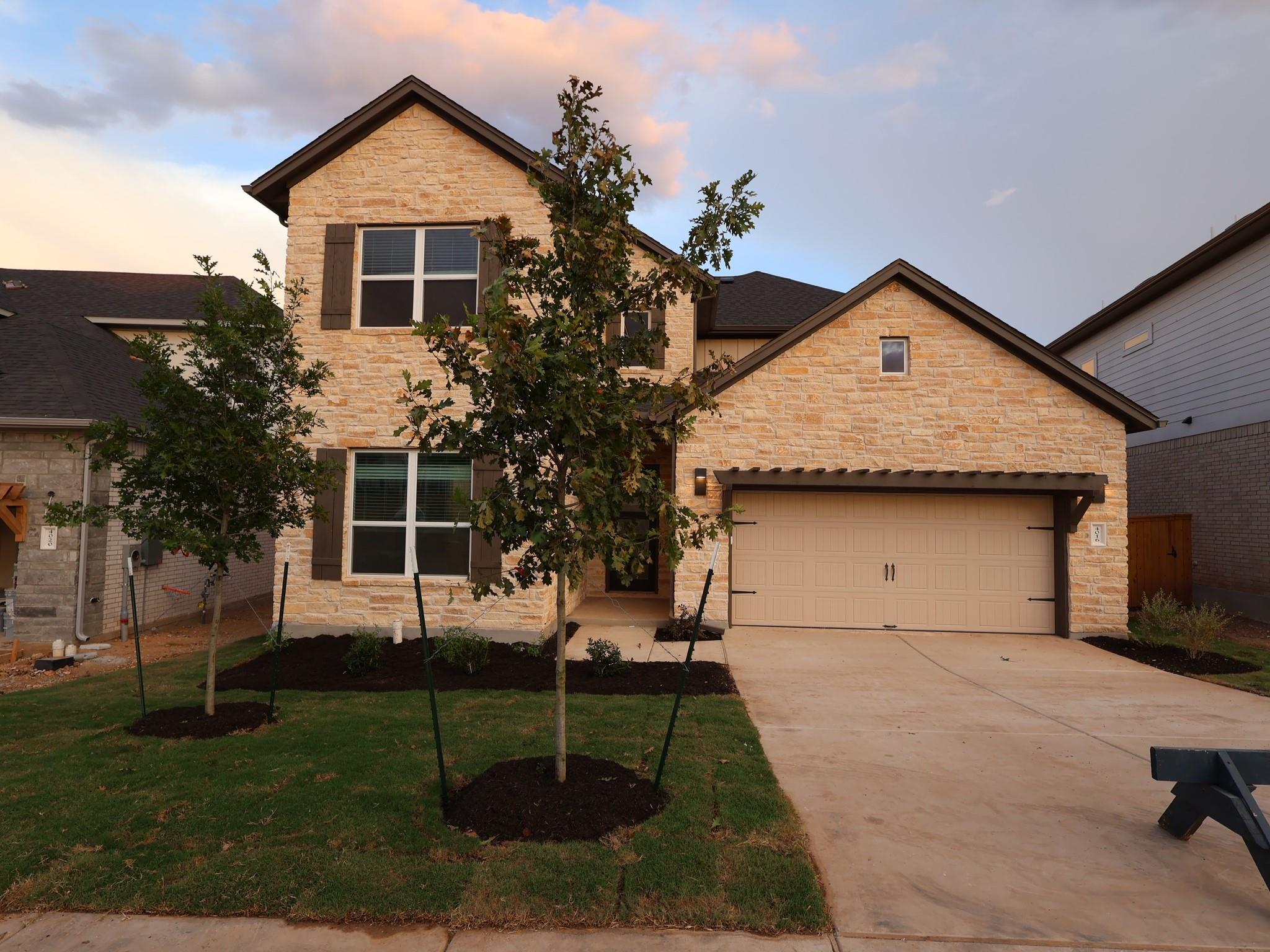 4016  Fulton Dr, photo 2