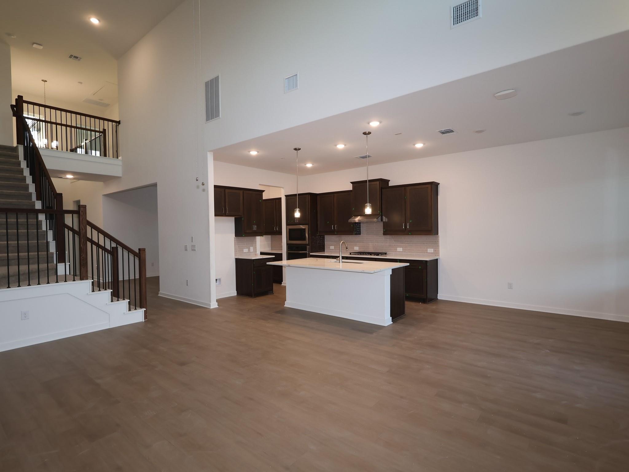 4016  Fulton Dr, photo 4