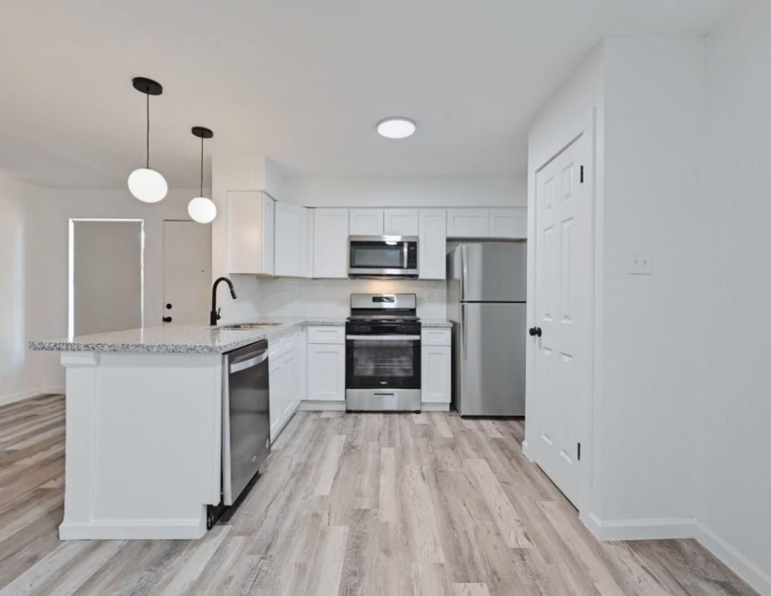 2303  Cedrick Cv  #C, photo 4