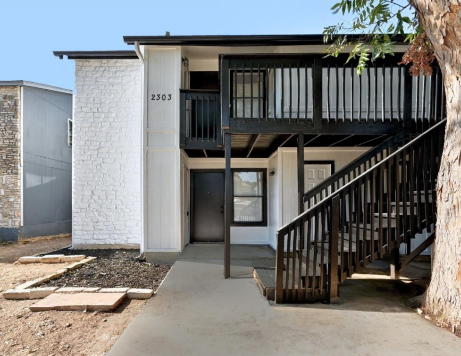 2303  Cedrick Cv  #C, photo 5