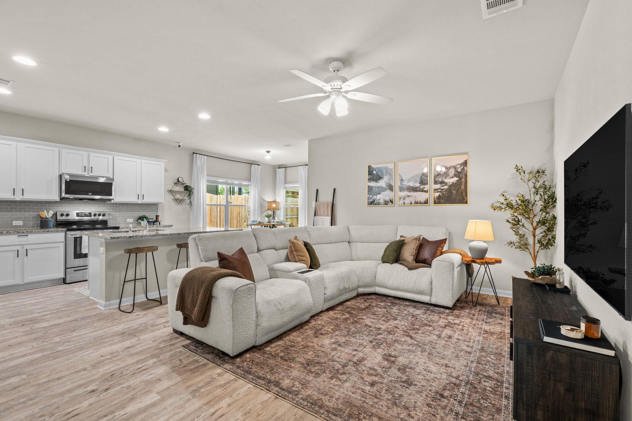 440  Galway Bay Ln, photo 3