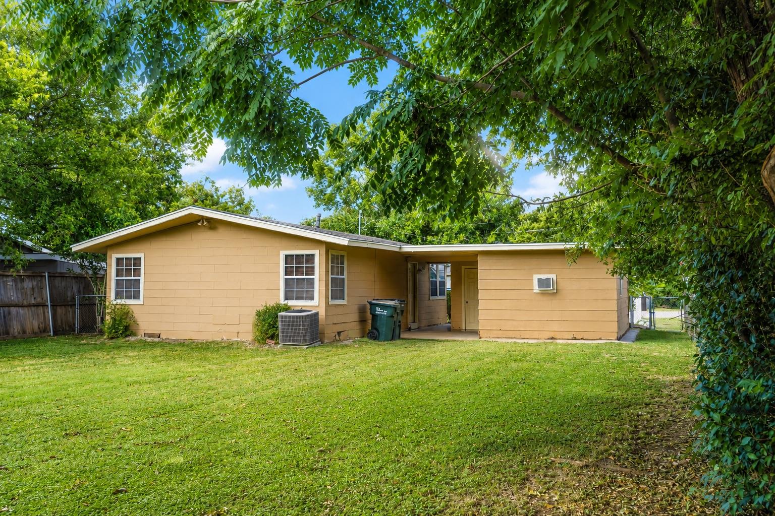 1508 S Walnut St, photo 9