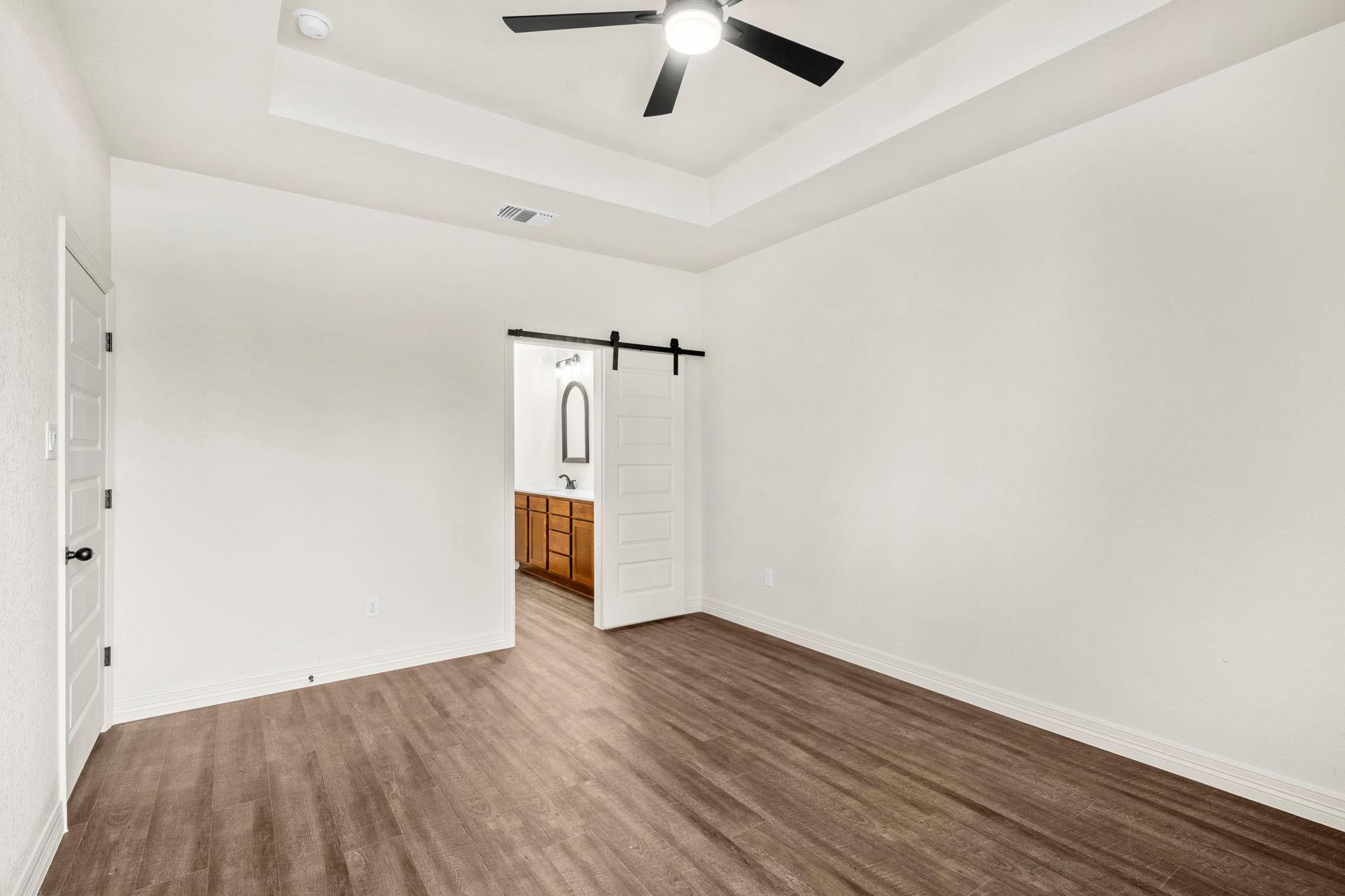 1303  Lone Pine Way, photo 12