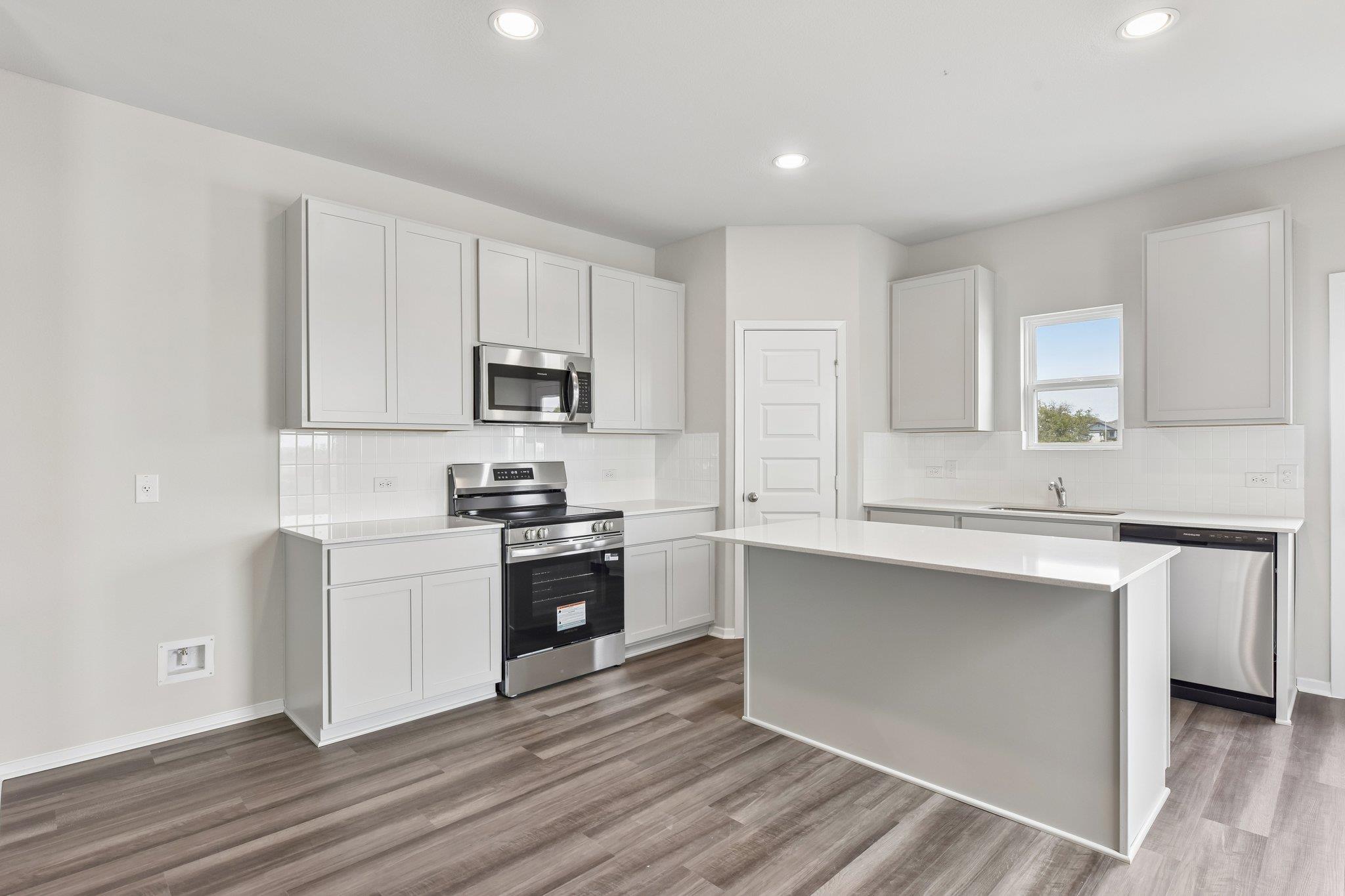 2710  Foss Rd, photo 5