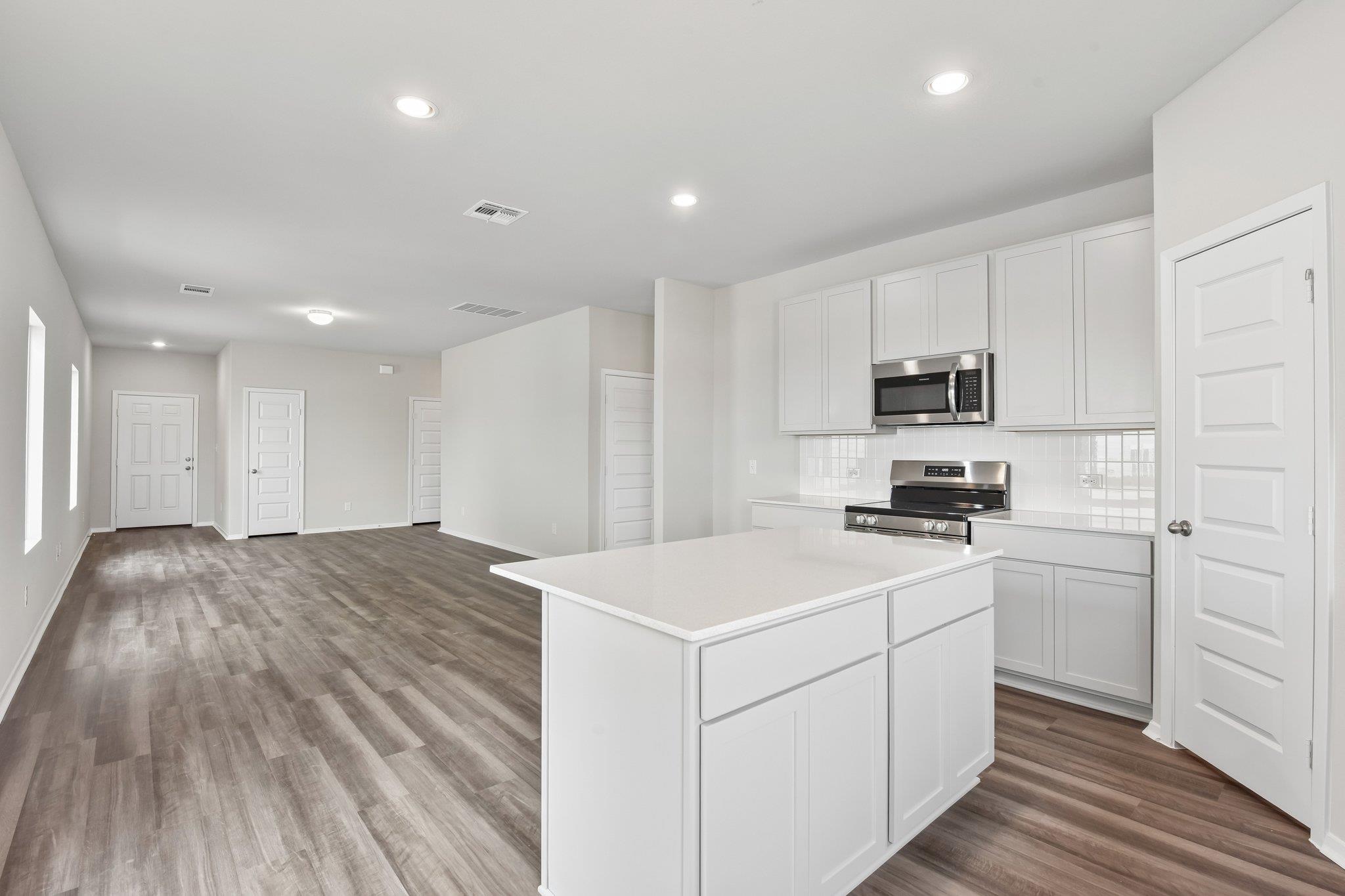 2710  Foss Rd, photo 6