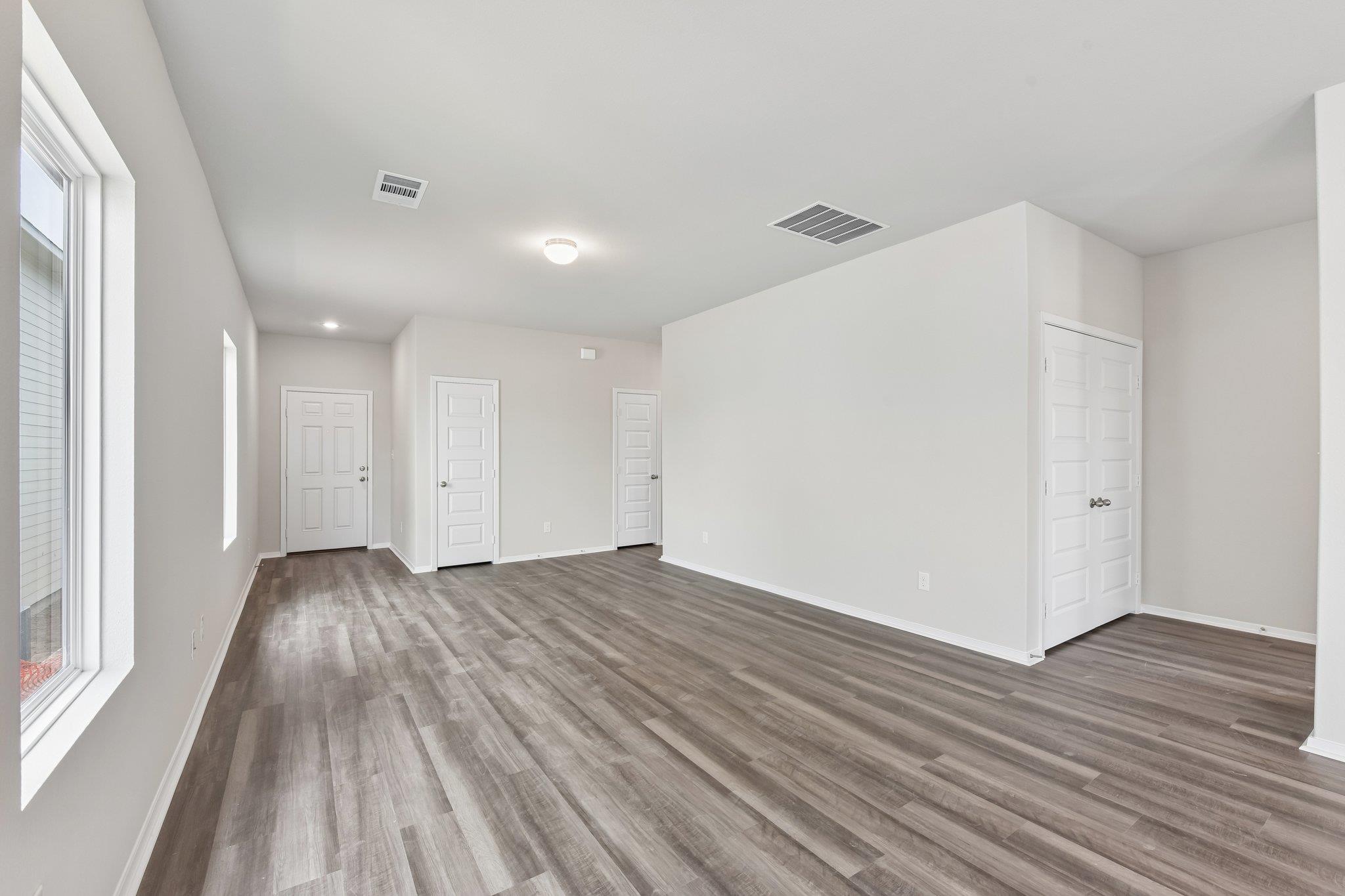 2710  Foss Rd, photo 8