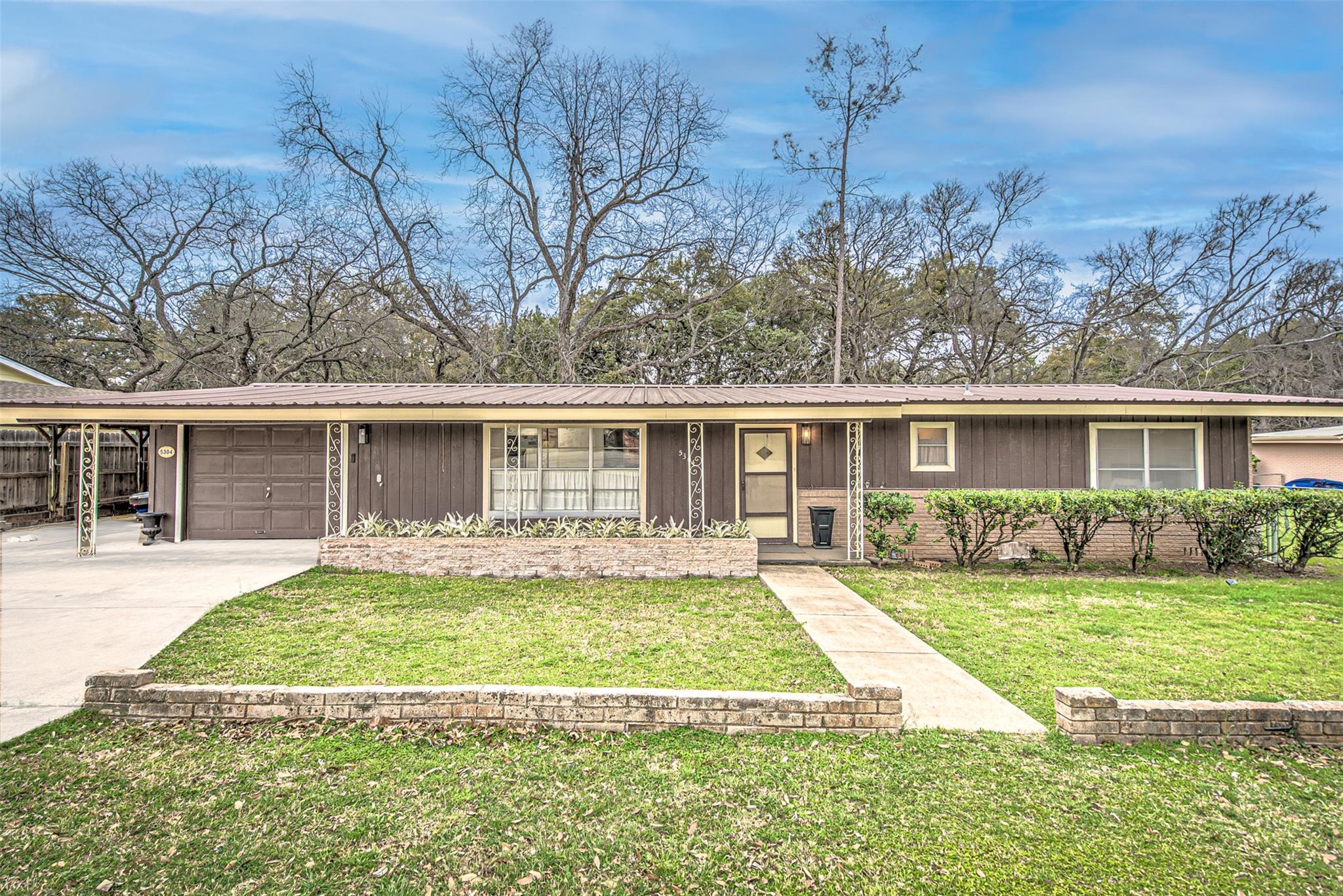5304  Bedford None, photo 2